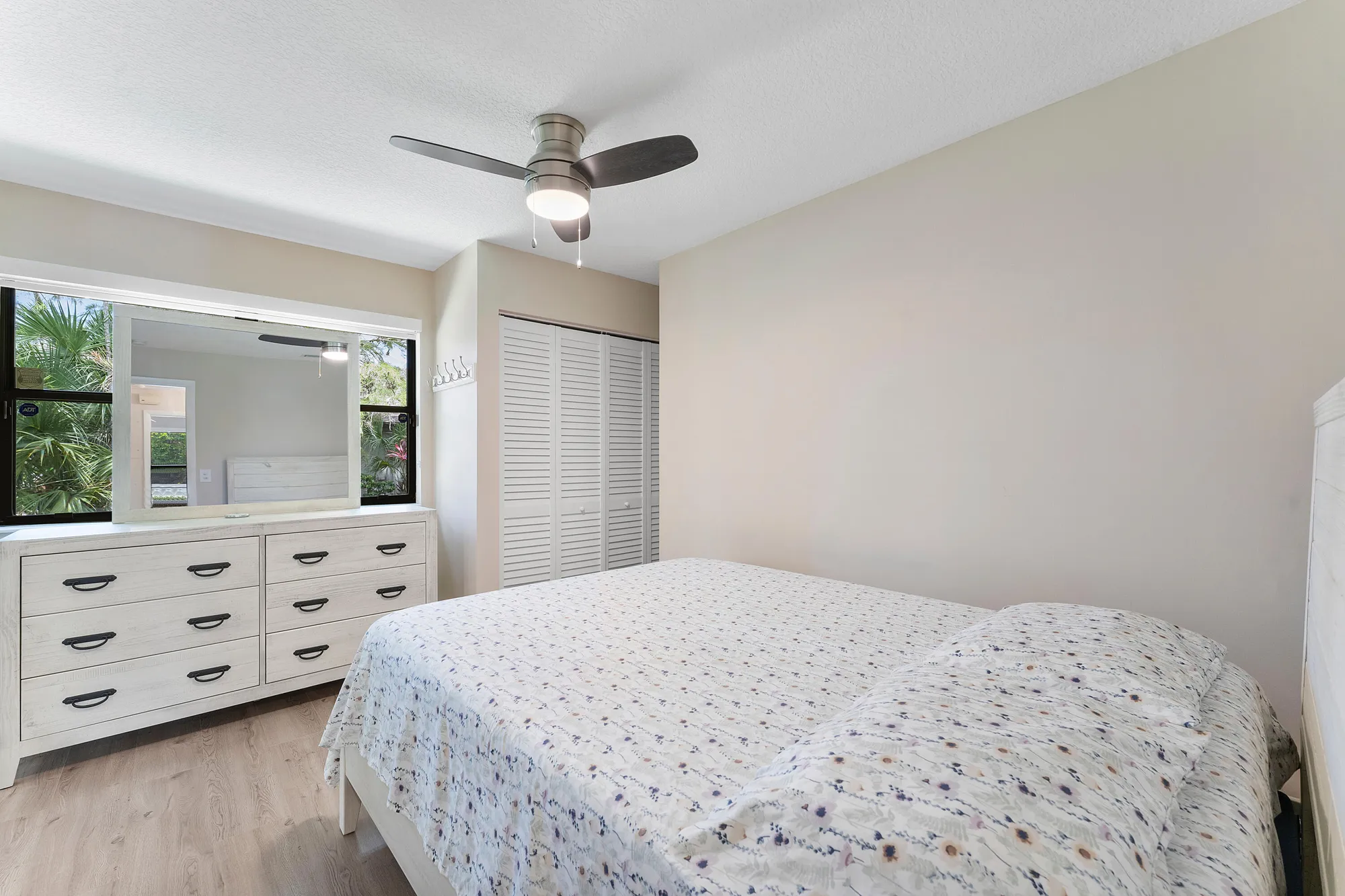 Property Slideshow image 21 of 37 | 319 elmira ct, Royal Palm Beach, FL, 33411