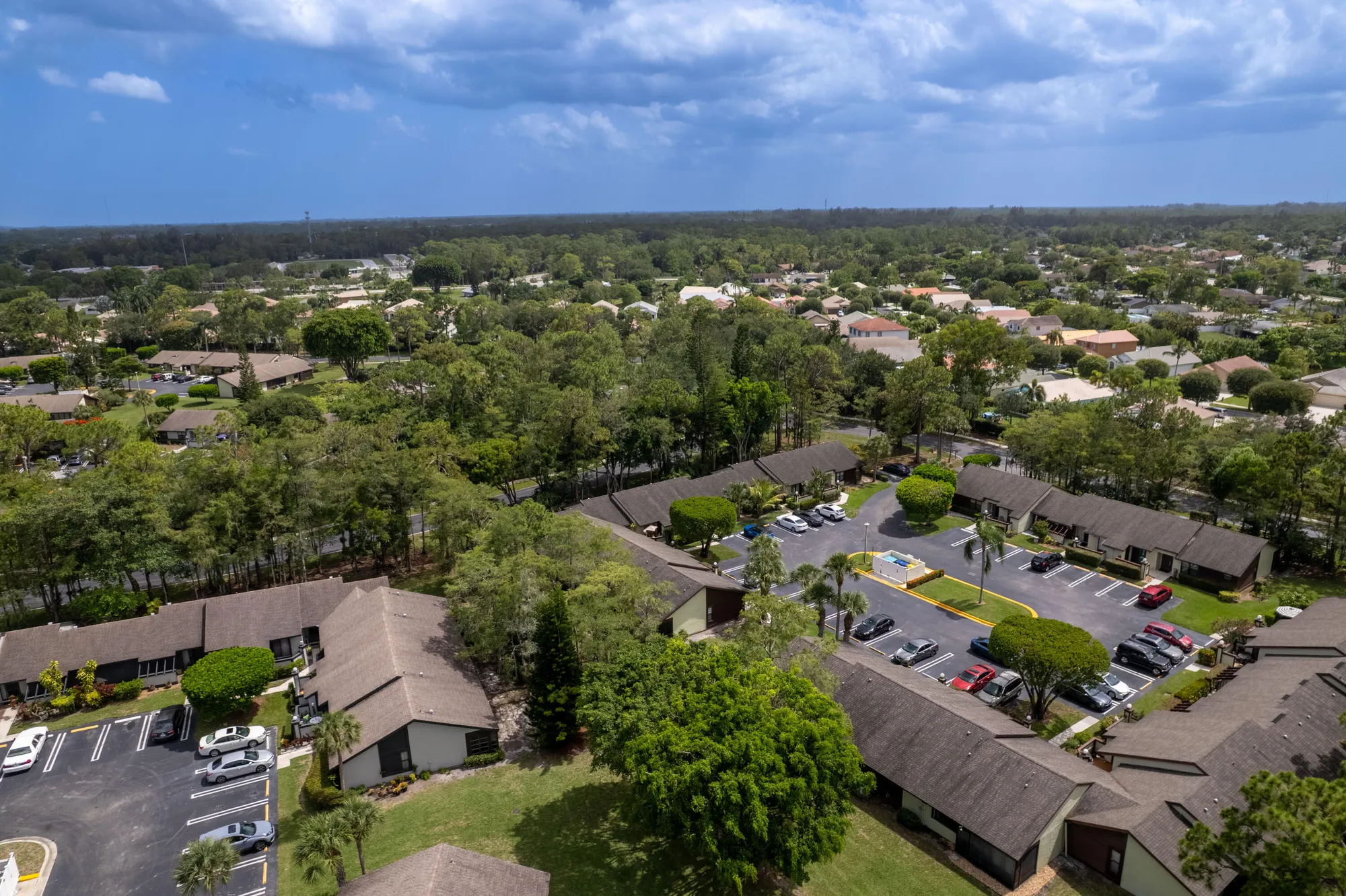 Property Slideshow image 33 of 37 | 319 elmira ct, Royal Palm Beach, FL, 33411