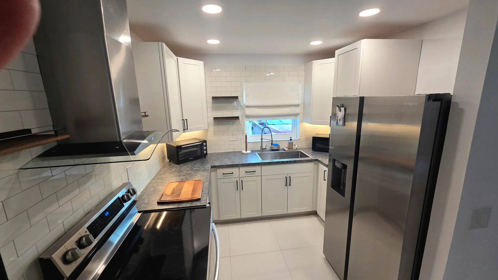 Property Slideshow image 2 of 26 | 2568 dudley dr g, West Palm Beach, FL, 33415