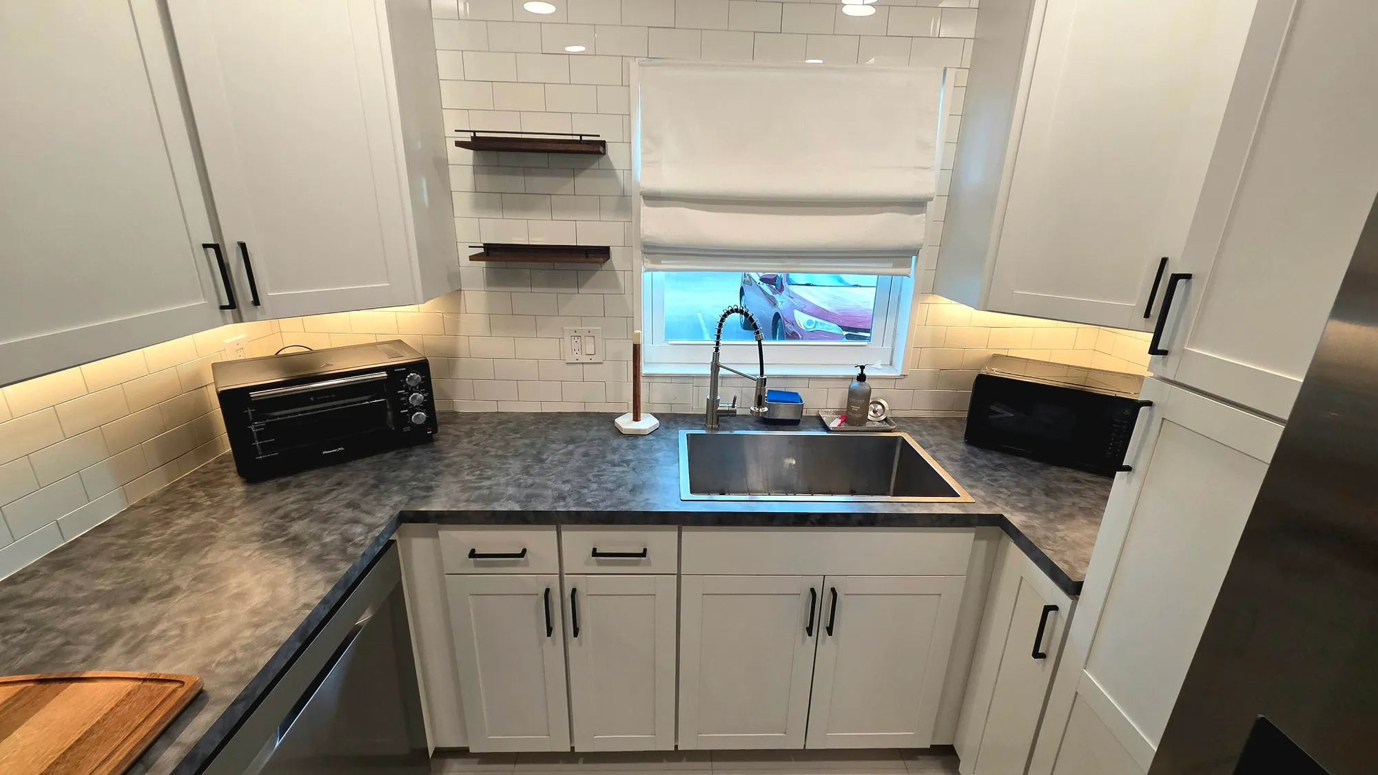 Property Slideshow image 5 of 26 | 2568 dudley dr g, West Palm Beach, FL, 33415