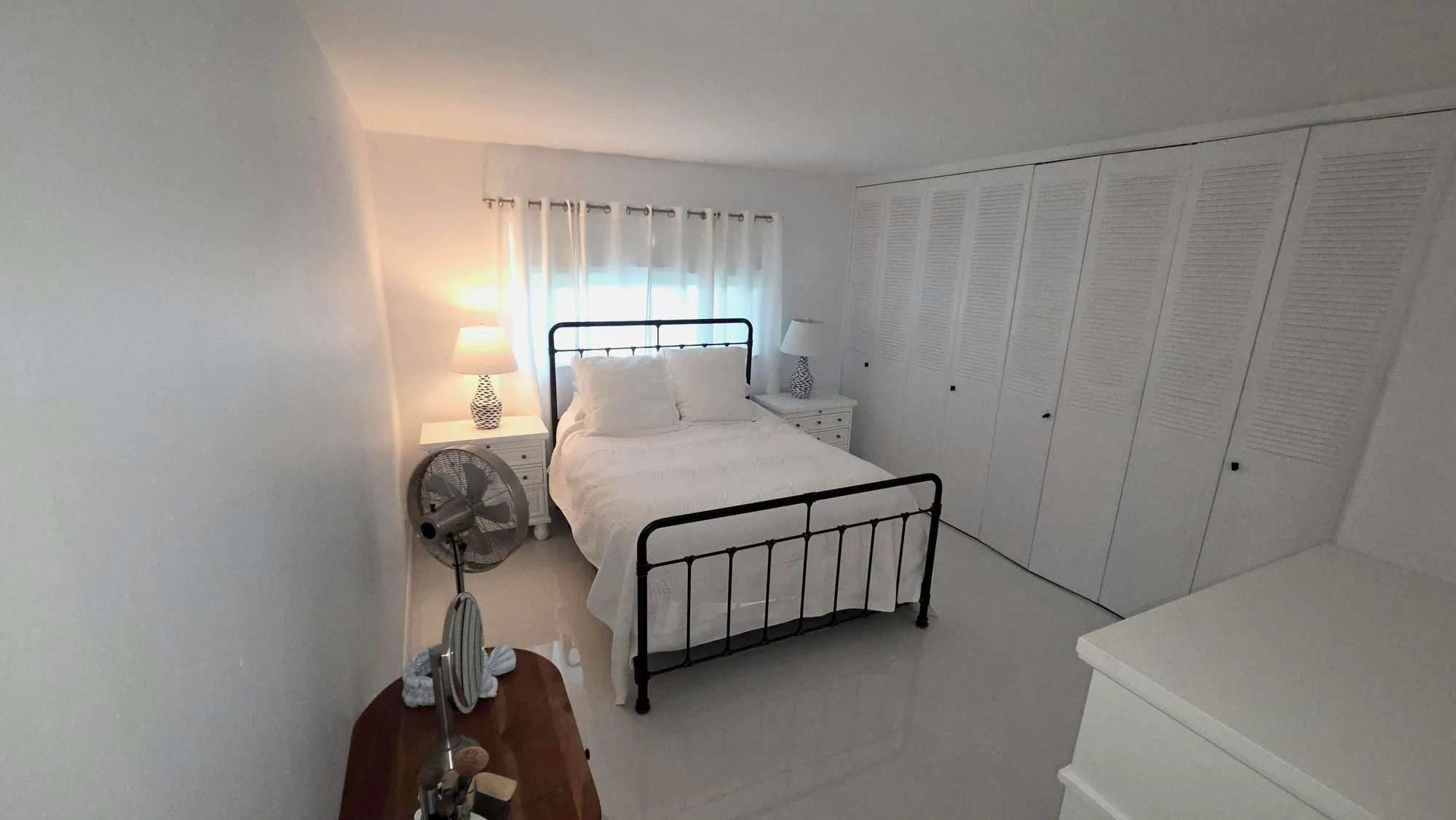 Property Slideshow image 12 of 26 | 2568 dudley dr g, West Palm Beach, FL, 33415