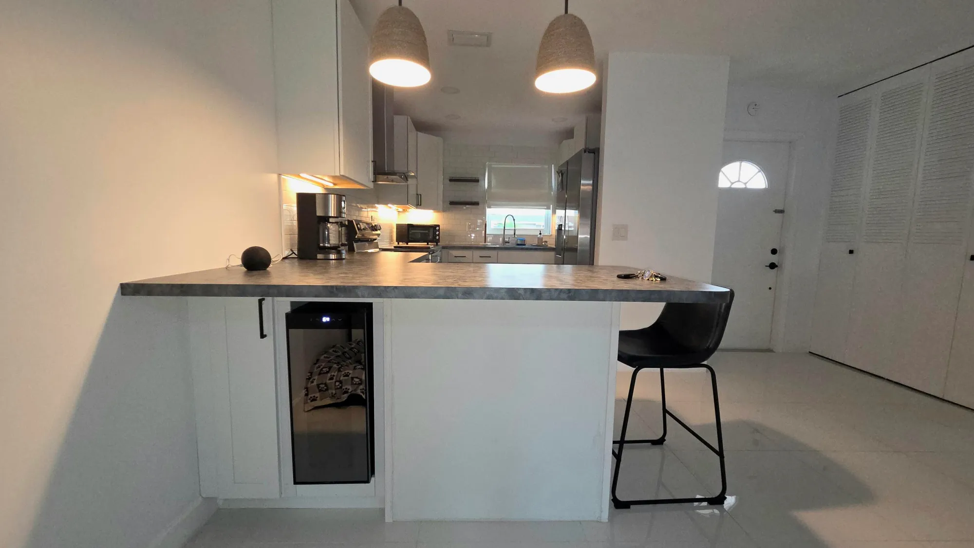 Property Slideshow image 7 of 26 | 2568 dudley dr g, West Palm Beach, FL, 33415