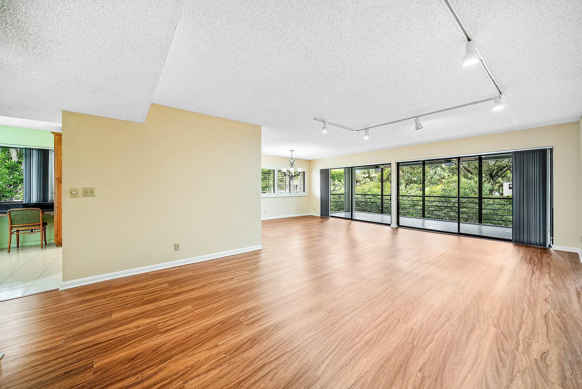 Property Slideshow image 13 of 35 | 5750 fairway park ct apt 201, Boynton Beach, FL, 33437
