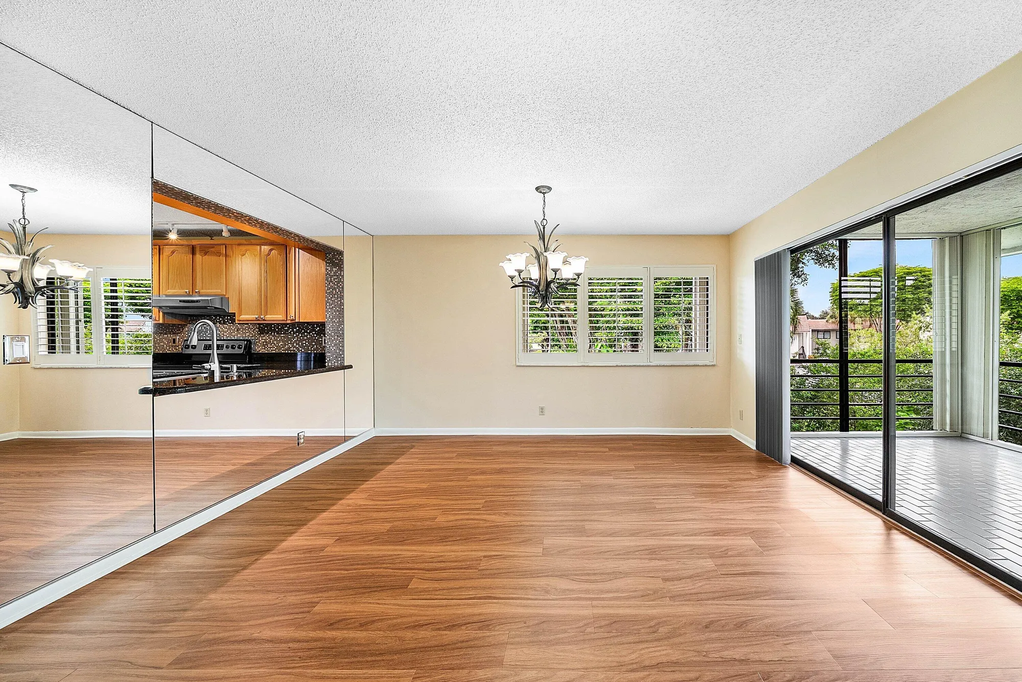 Property Slideshow image 6 of 35 | 5750 fairway park ct apt 201, Boynton Beach, FL, 33437