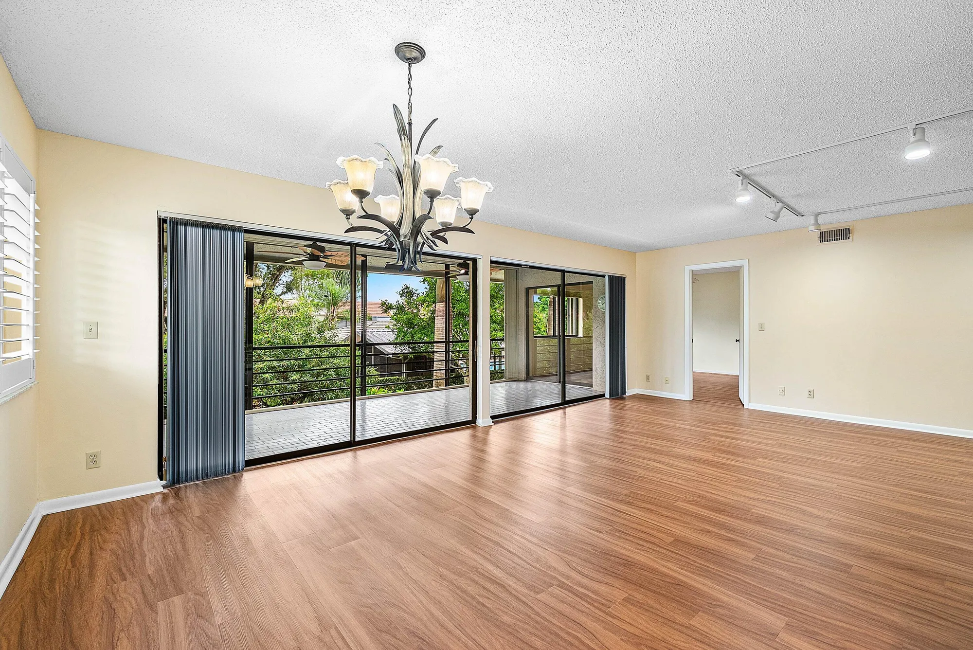 Property Slideshow image 5 of 35 | 5750 fairway park ct apt 201, Boynton Beach, FL, 33437