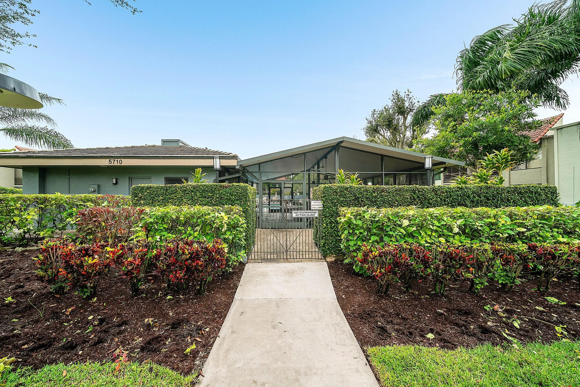 Property Slideshow image 31 of 35 | 5750 fairway park ct apt 201, Boynton Beach, FL, 33437