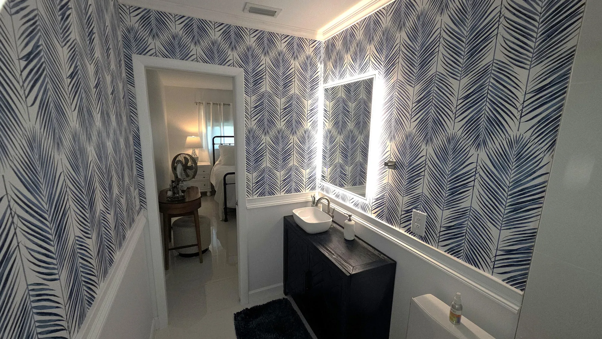 Property Slideshow image 15 of 26 | 2568 dudley dr g, West Palm Beach, FL, 33415