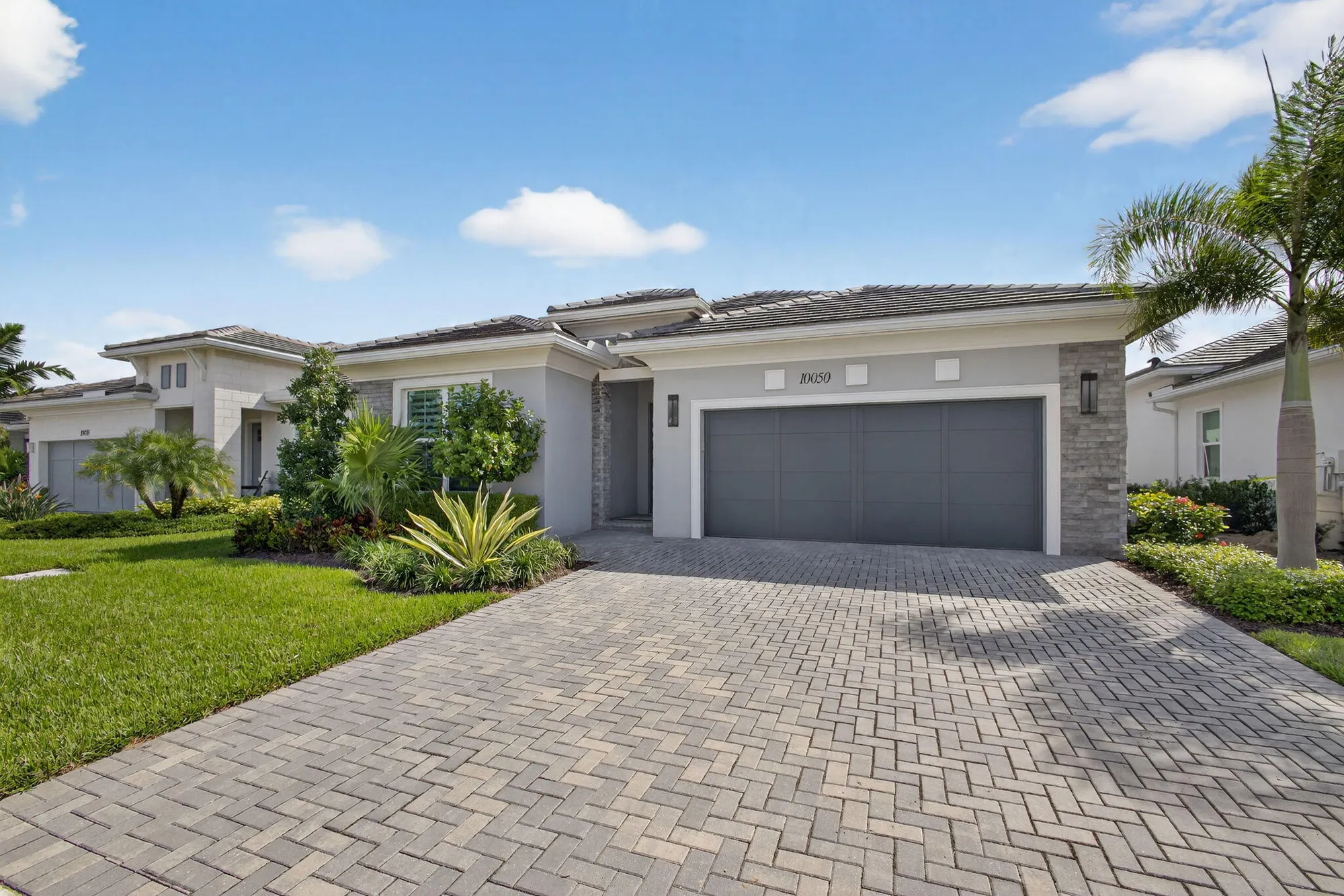 Property Slideshow image 4 of 88 | 10050 regency way, Palm Beach Gardens, FL, 33412