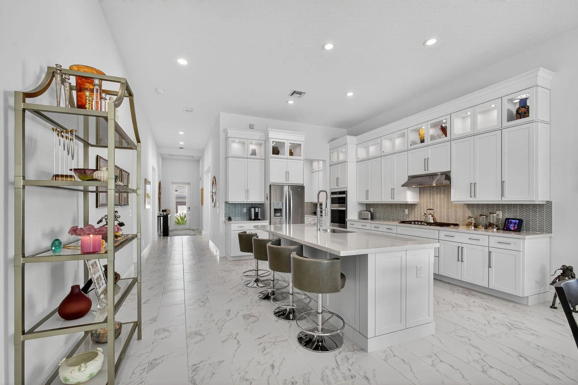 Property Slideshow image 7 of 88 | 10050 regency way, Palm Beach Gardens, FL, 33412