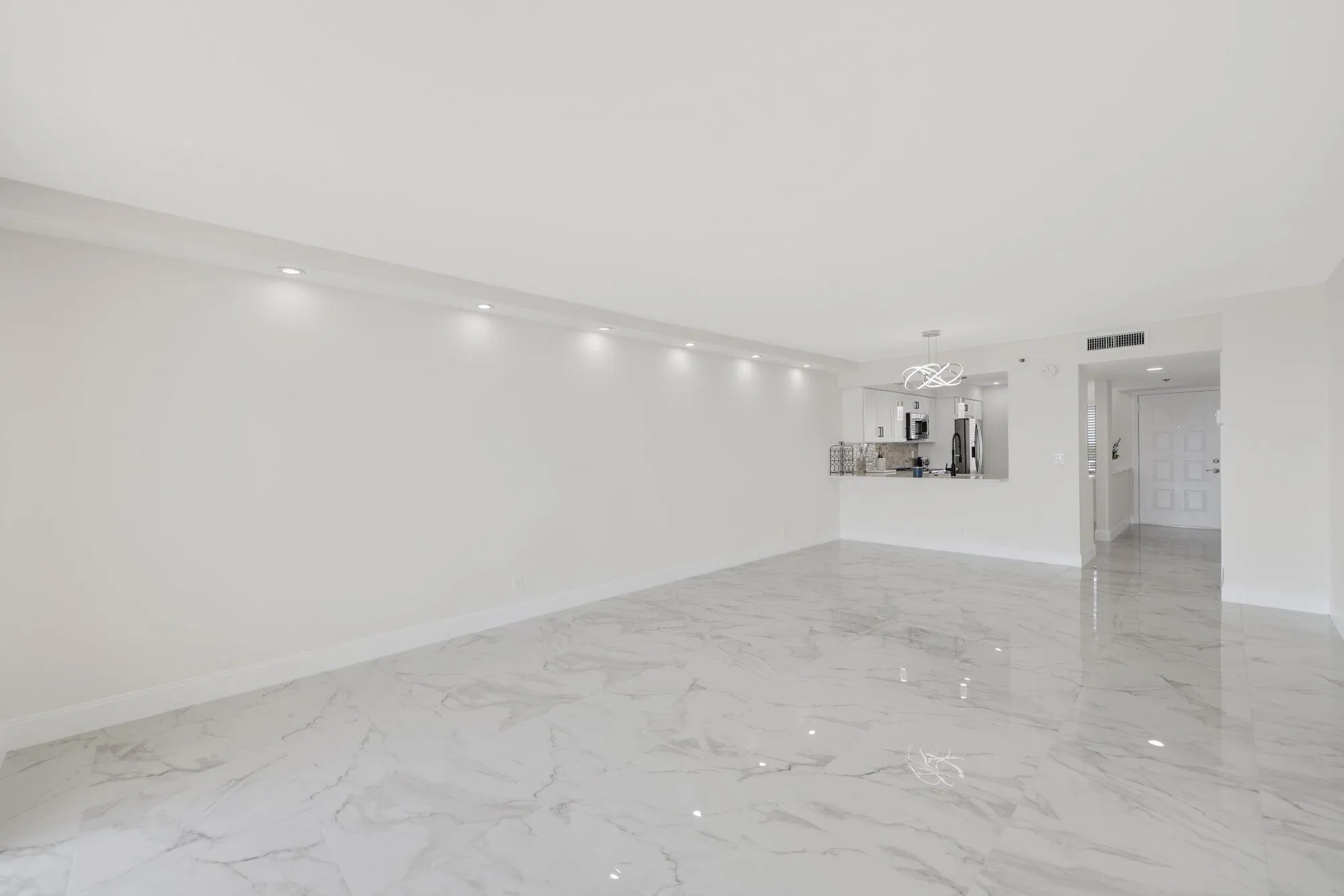 Property Slideshow image 11 of 54 | 7290 kinghurst dr 709, Delray Beach, FL, 33446