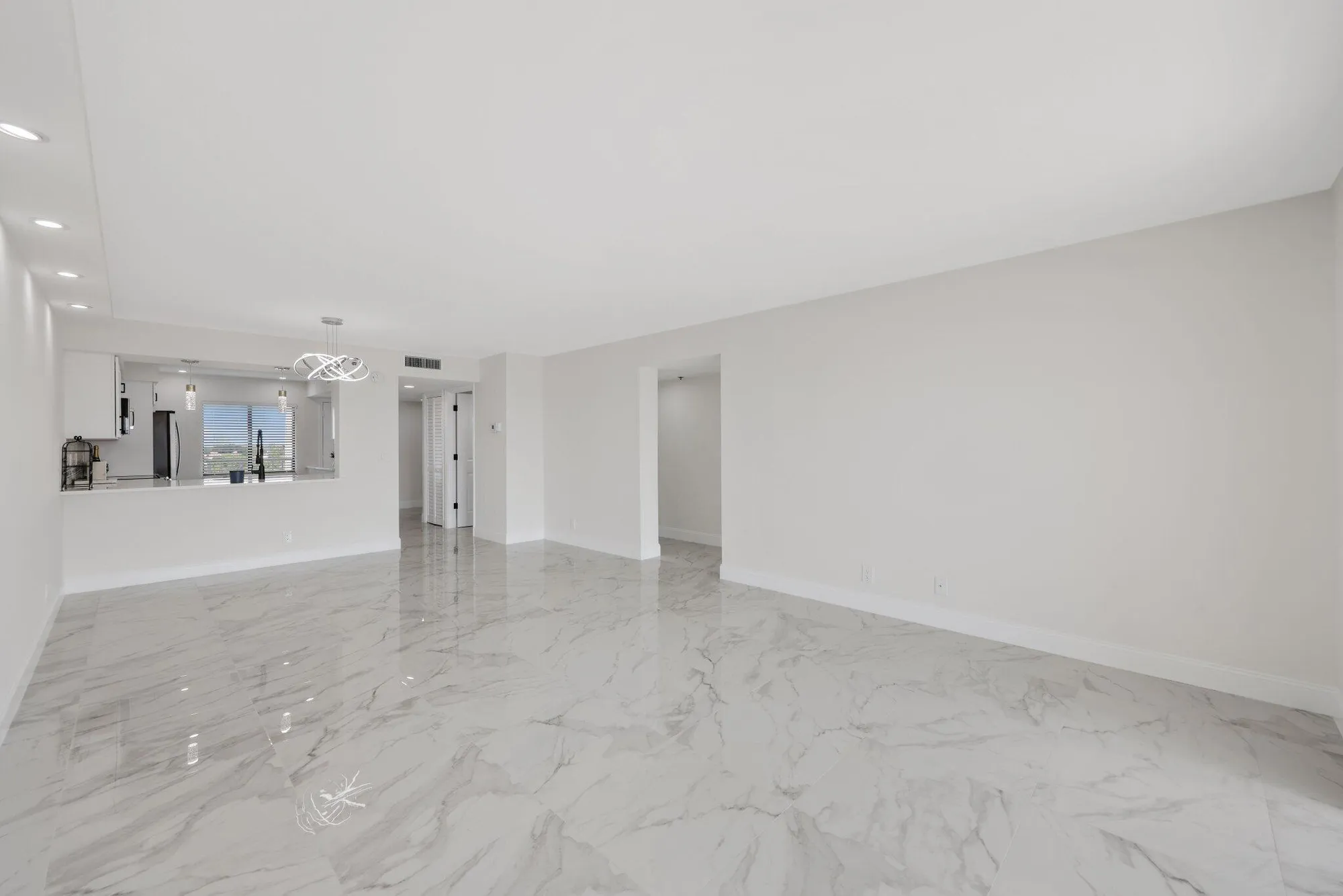 Property Slideshow image 12 of 54 | 7290 kinghurst dr 709, Delray Beach, FL, 33446