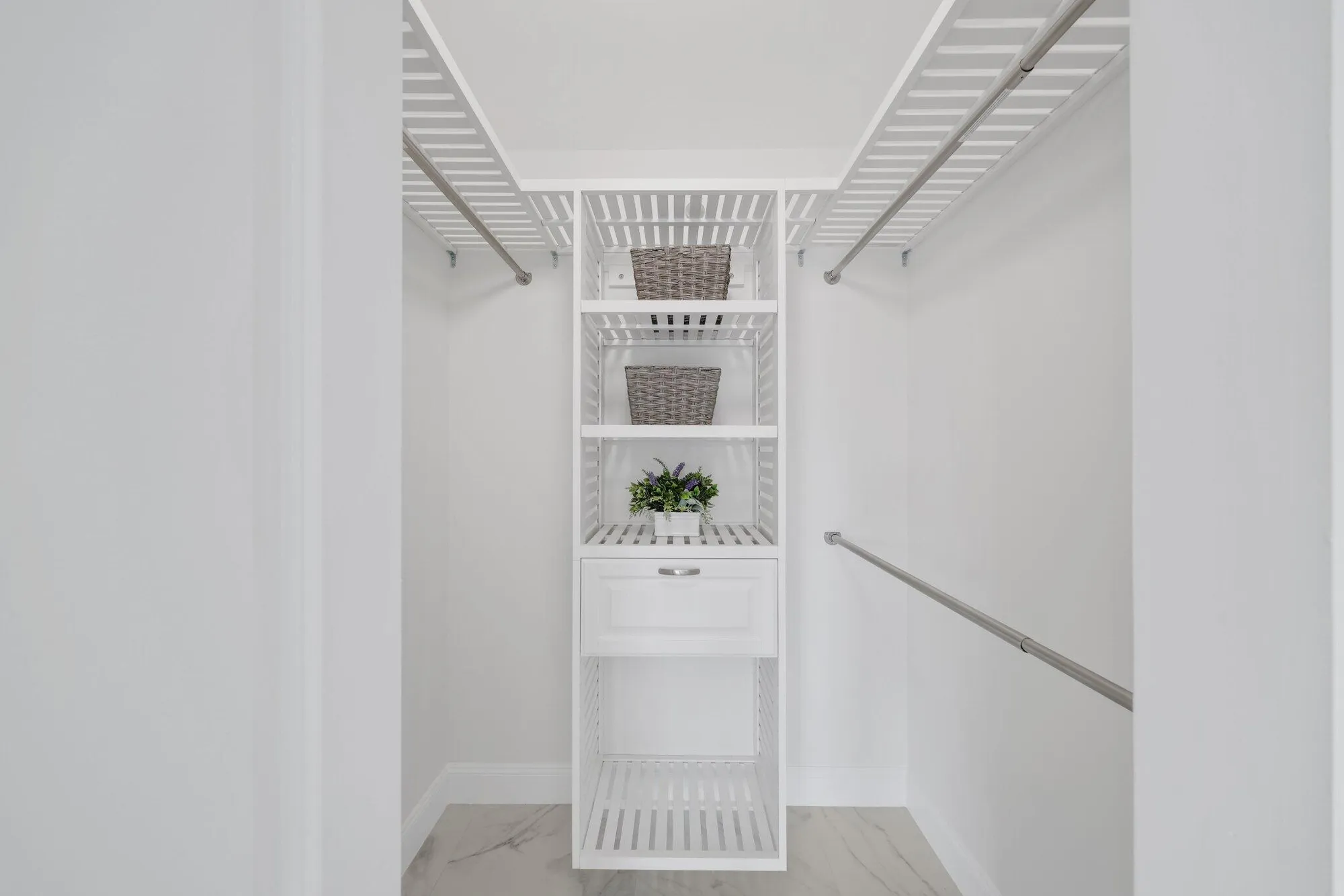 Property Slideshow image 16 of 54 | 7290 kinghurst dr 709, Delray Beach, FL, 33446