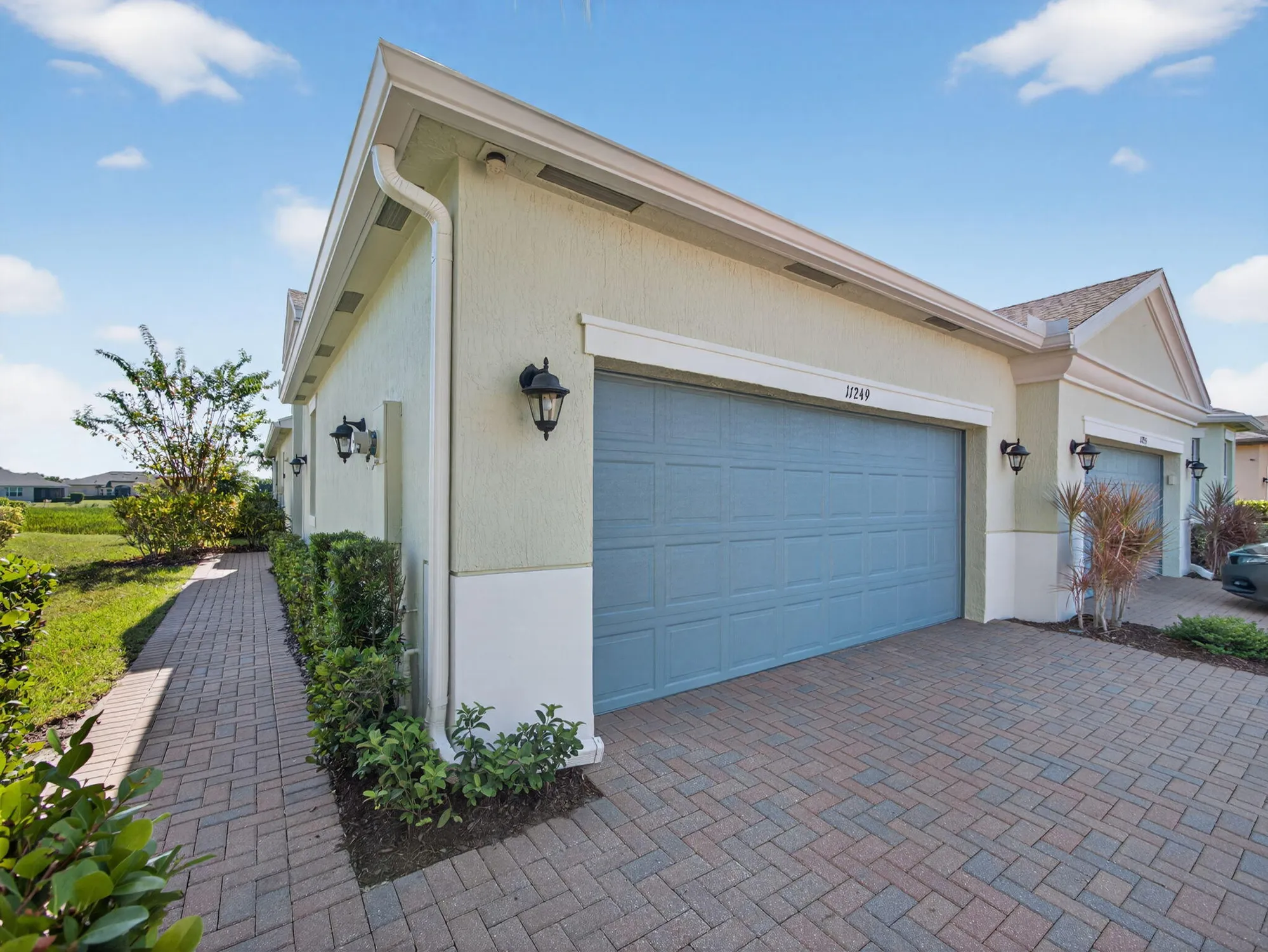 Property Slideshow image 8 of 131 | 11249 sw winding lakes cir, Port Saint Lucie, FL, 34987