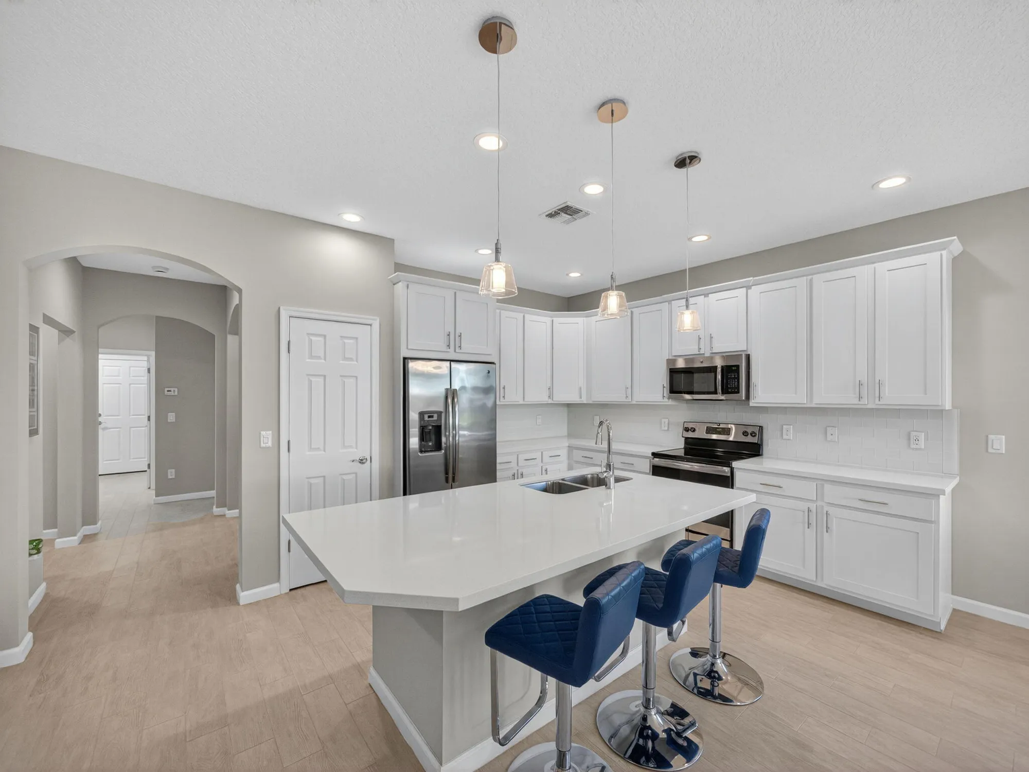 Property Slideshow image 9 of 131 | 11249 sw winding lakes cir, Port Saint Lucie, FL, 34987