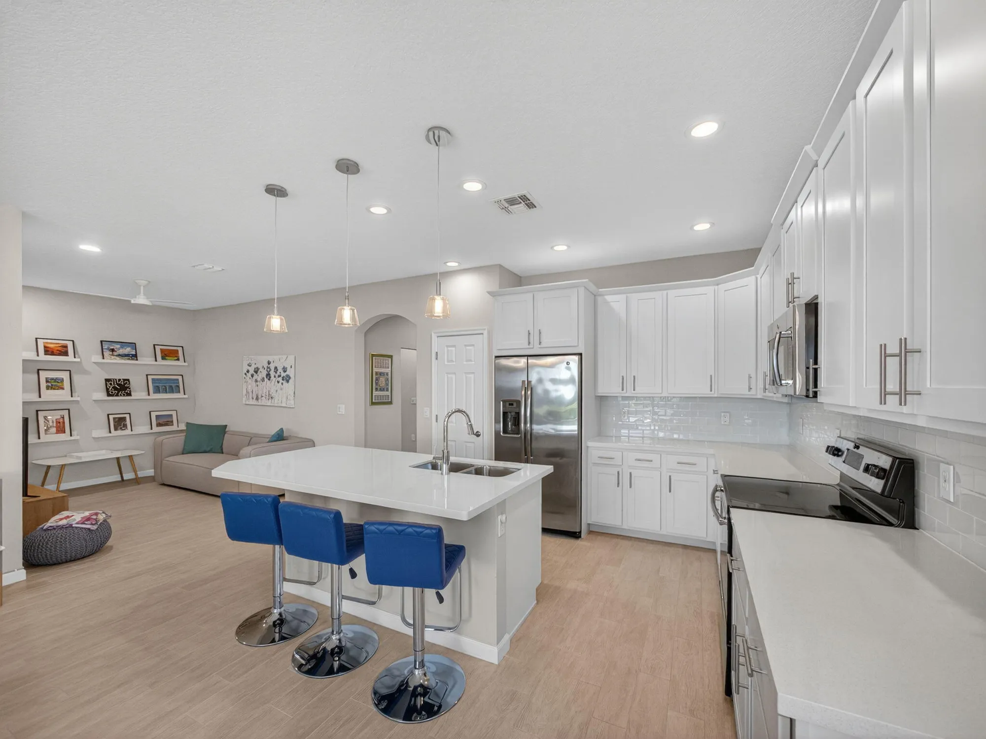 Property Slideshow image 11 of 131 | 11249 sw winding lakes cir, Port Saint Lucie, FL, 34987