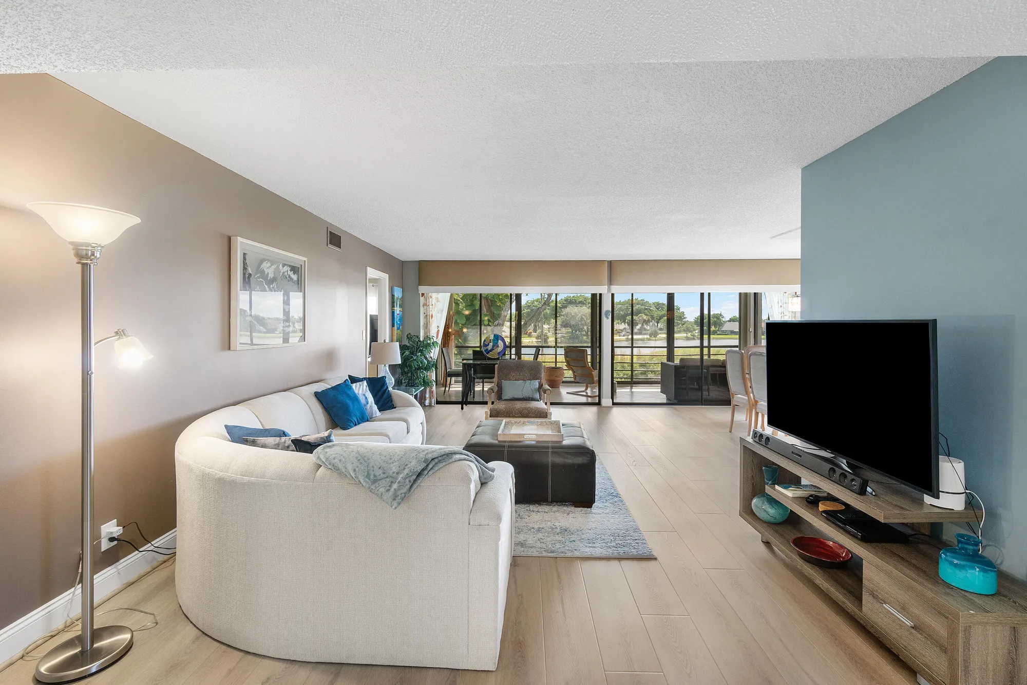 Property Slideshow image 3 of 37 | 5533 fairway park dr apt 204, Boynton Beach, FL, 33437