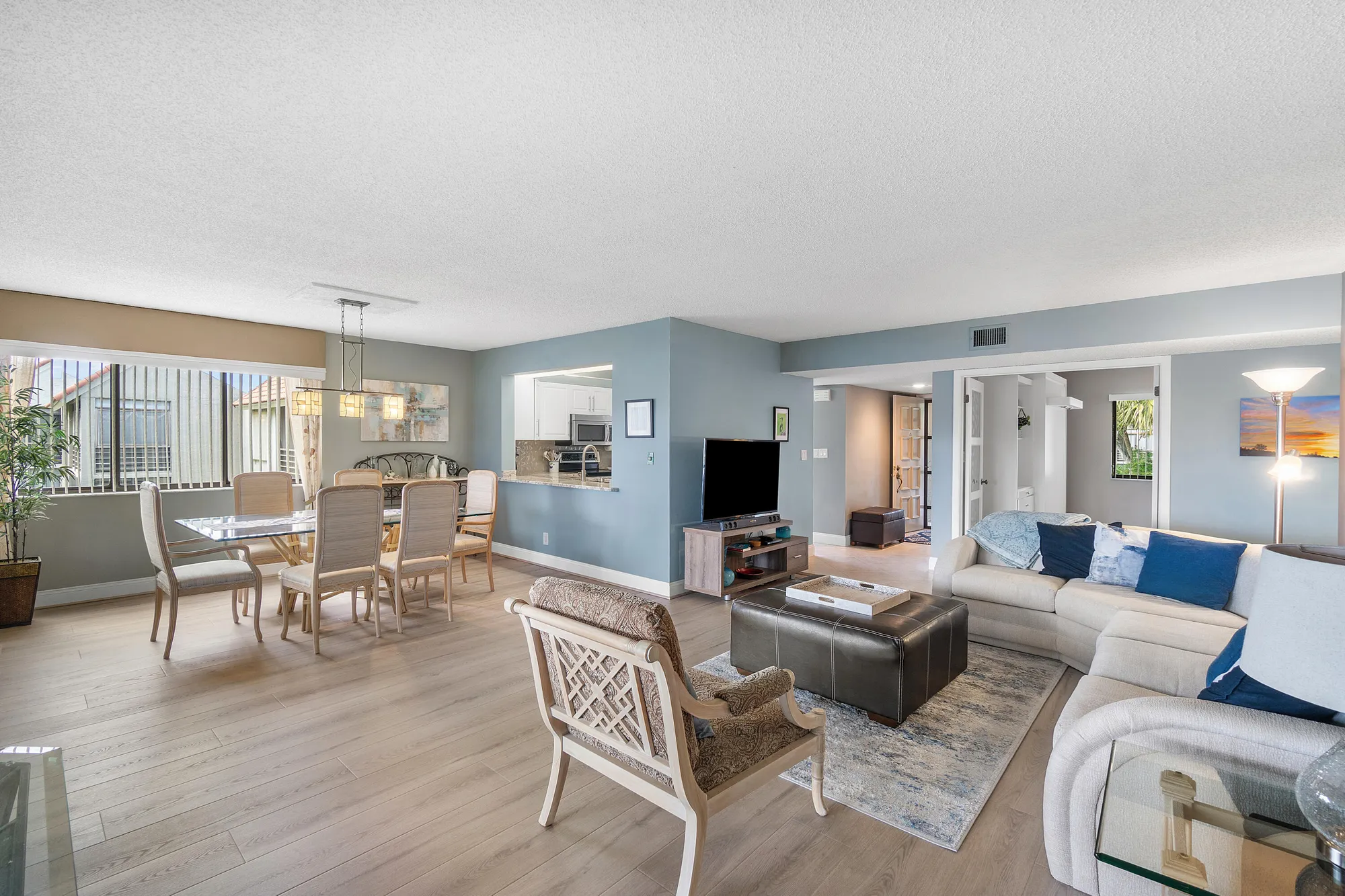 Property Slideshow image 5 of 37 | 5533 fairway park dr apt 204, Boynton Beach, FL, 33437