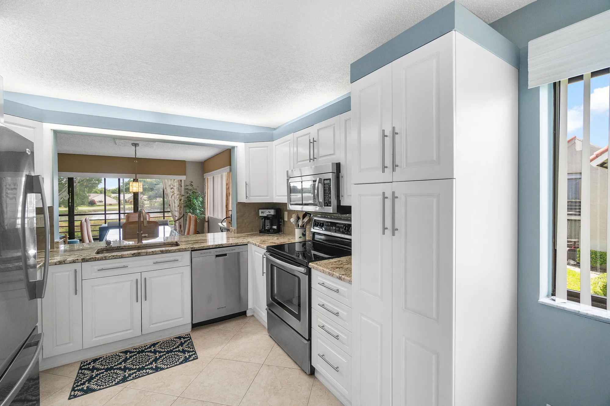 Property Slideshow image 12 of 37 | 5533 fairway park dr apt 204, Boynton Beach, FL, 33437