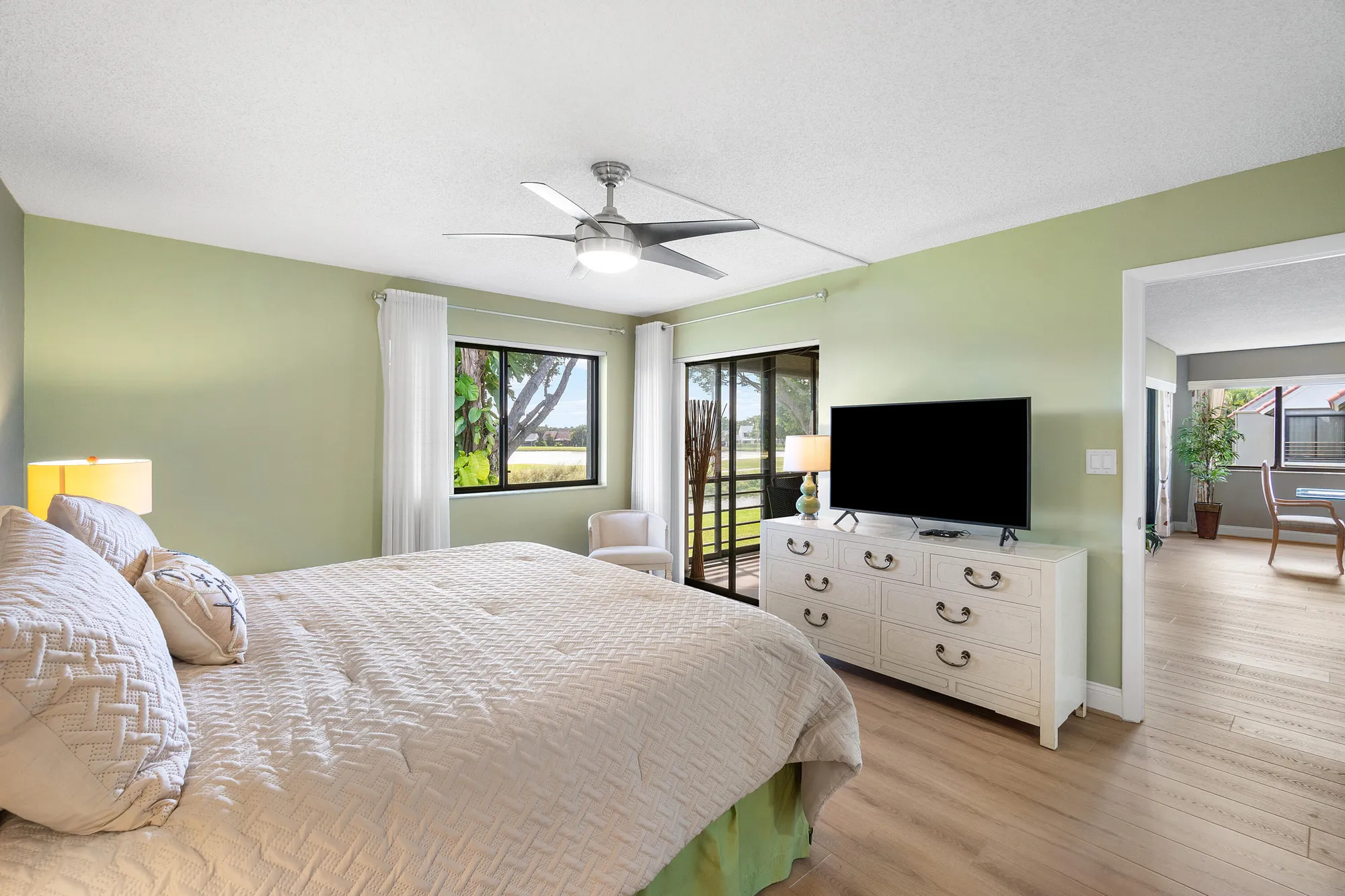 Property Slideshow image 15 of 37 | 5533 fairway park dr apt 204, Boynton Beach, FL, 33437