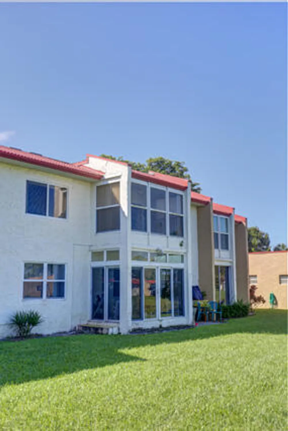 Property Slideshow image 16 of 34 | 235 golden river dr, West Palm Beach, FL, 33411