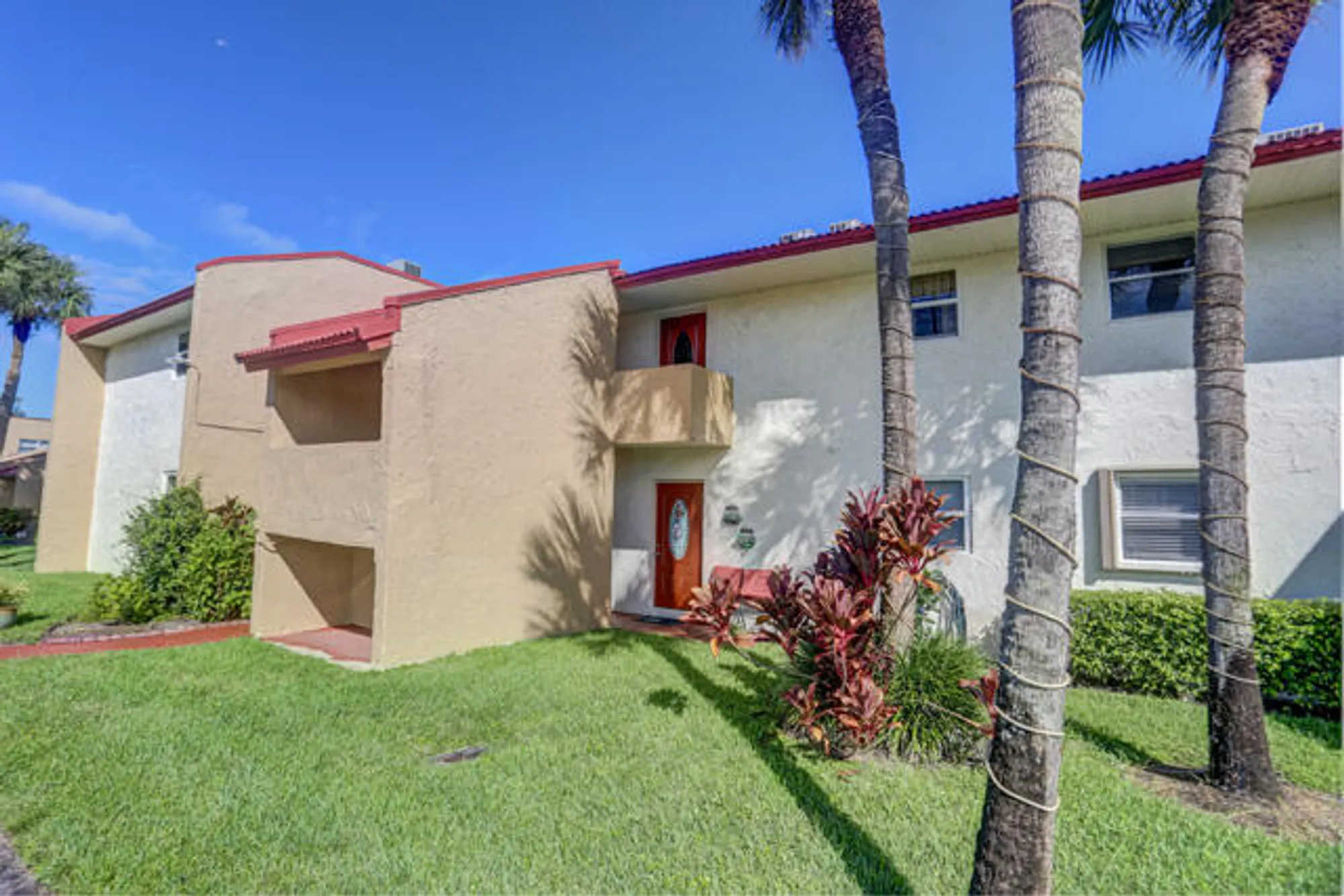 Property Slideshow image 18 of 34 | 235 golden river dr, West Palm Beach, FL, 33411