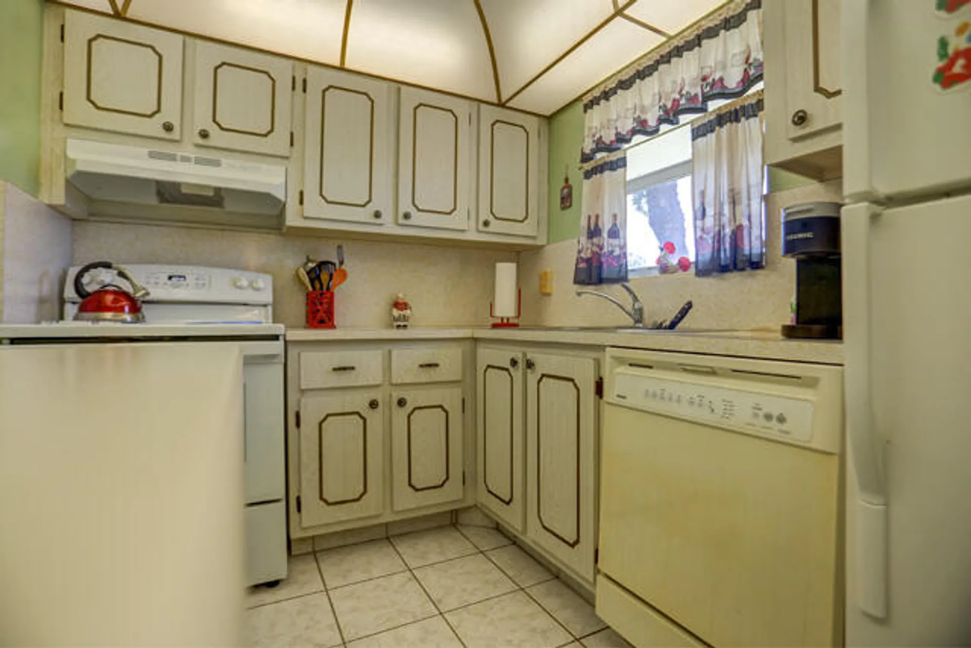 Property Slideshow image 14 of 34 | 235 golden river dr, West Palm Beach, FL, 33411