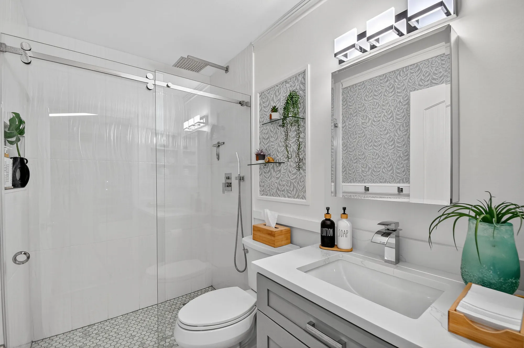 Property Slideshow image 28 of 50 | 7578 tahiti ln apt 201, Lake Worth, FL, 33467