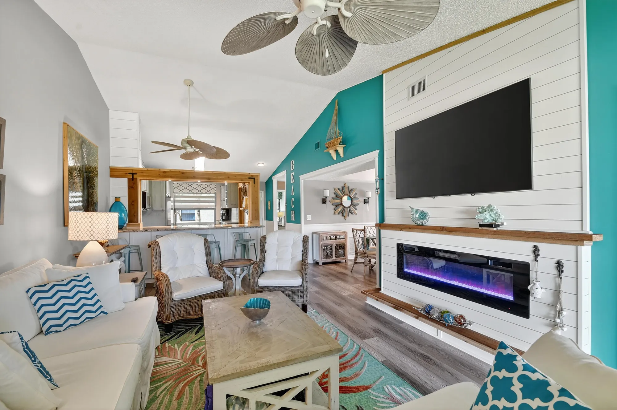 Property Slideshow image 18 of 50 | 7578 tahiti ln apt 201, Lake Worth, FL, 33467