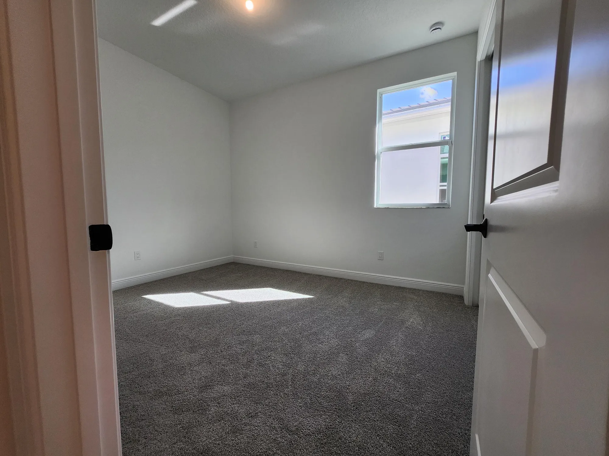 Property Slideshow image 12 of 49 | 5243 rivo alto cir, Westlake, FL, 33470