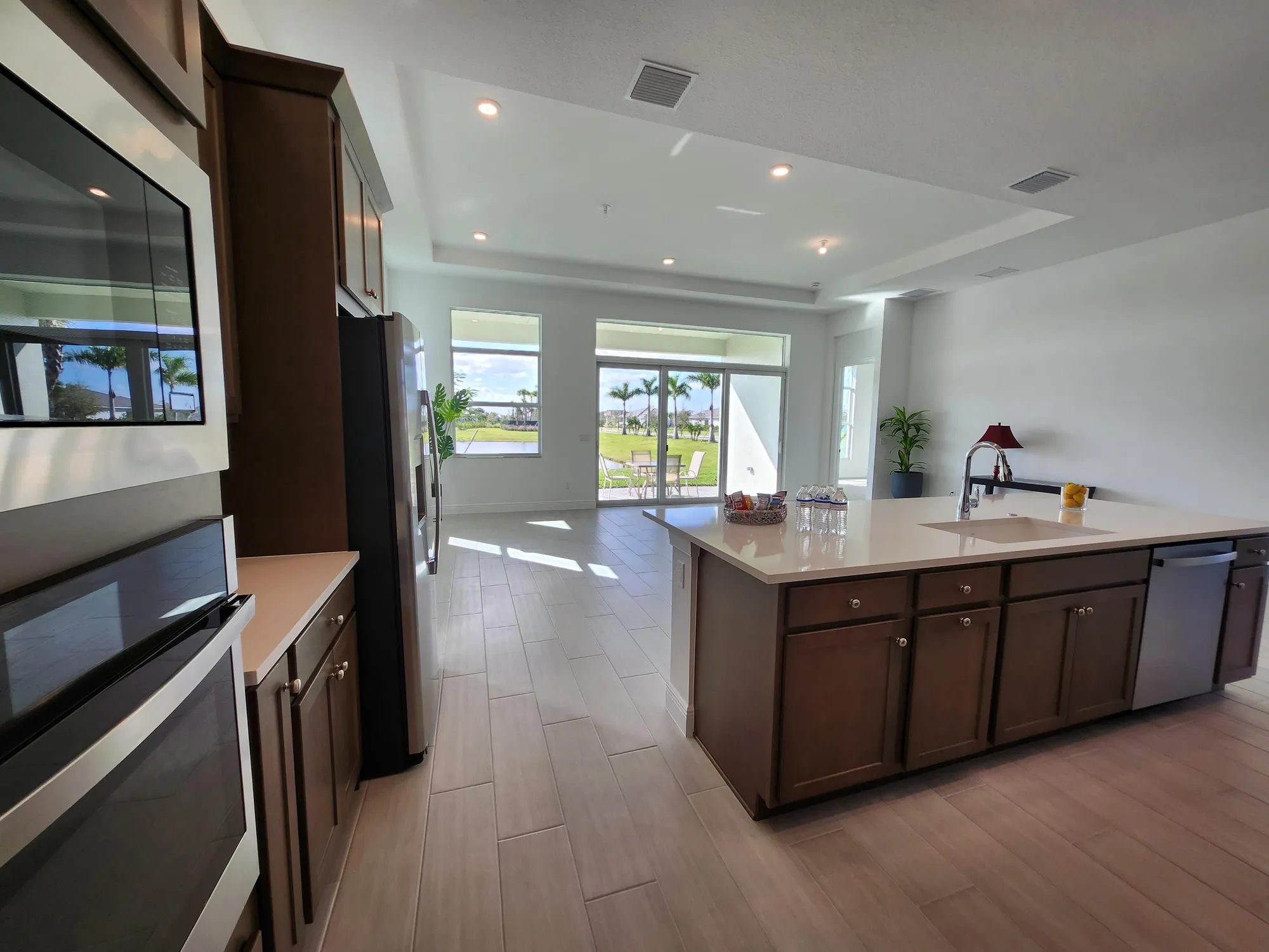 Property Slideshow image 10 of 49 | 5243 rivo alto cir, Westlake, FL, 33470