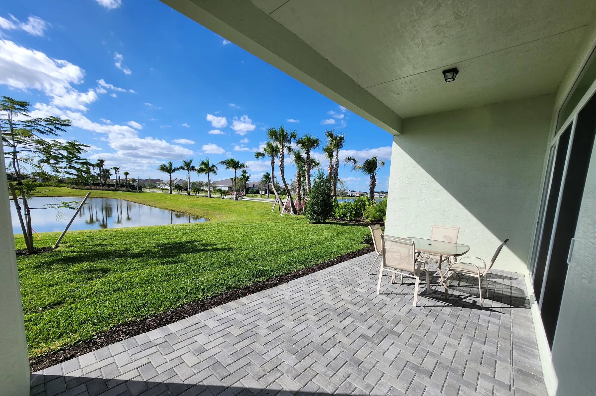 Property Slideshow image 22 of 49 | 5243 rivo alto cir, Westlake, FL, 33470