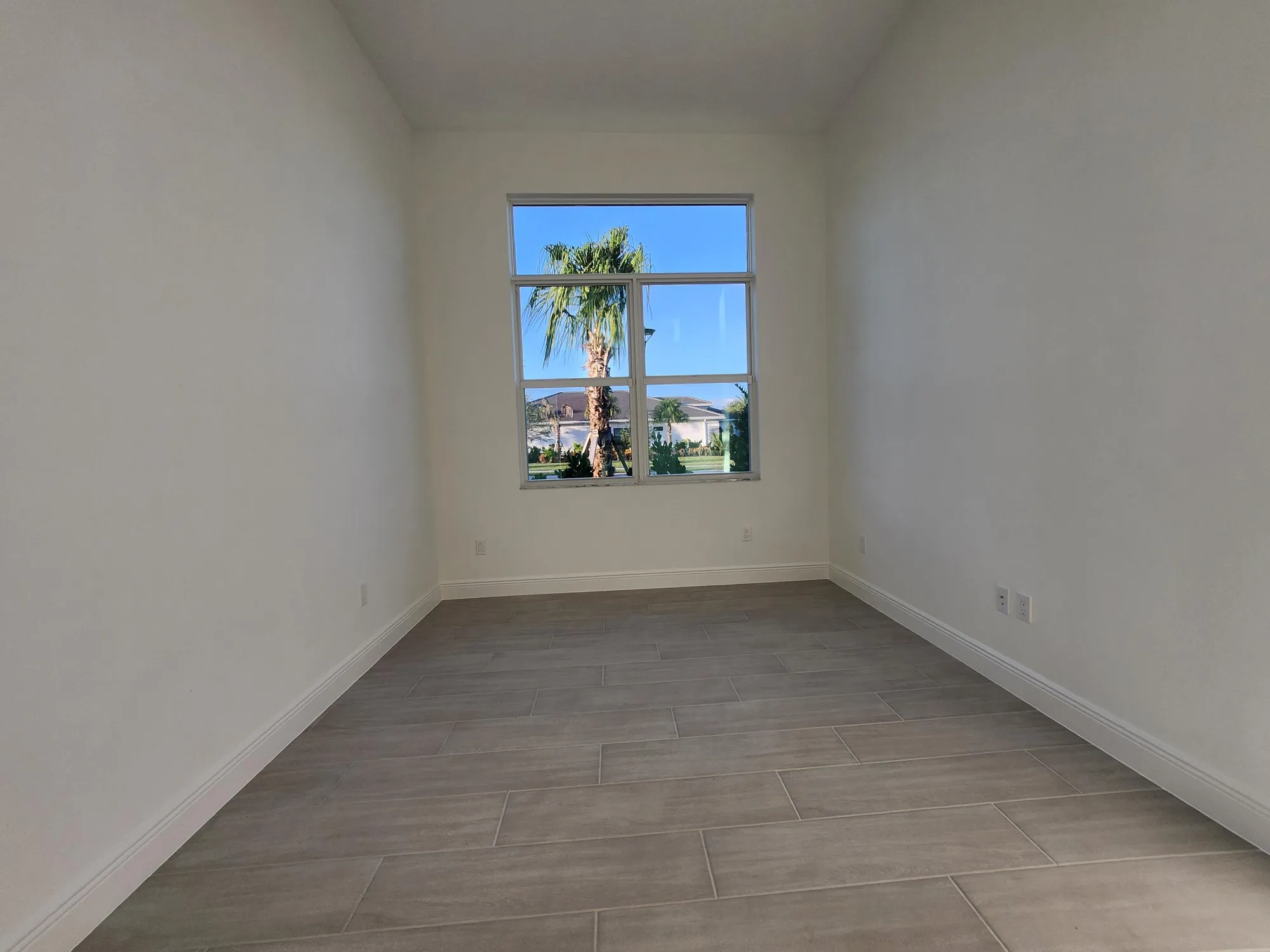 Property Slideshow image 8 of 49 | 5243 rivo alto cir, Westlake, FL, 33470