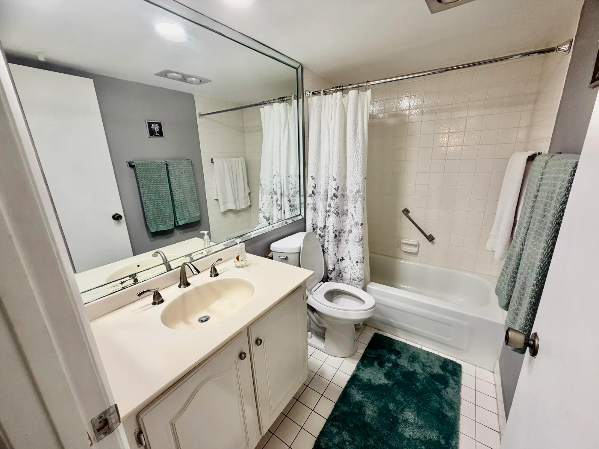 Property Slideshow image 23 of 61 | 1211 bahama bnd apt f1, Coconut Creek, FL, 33066