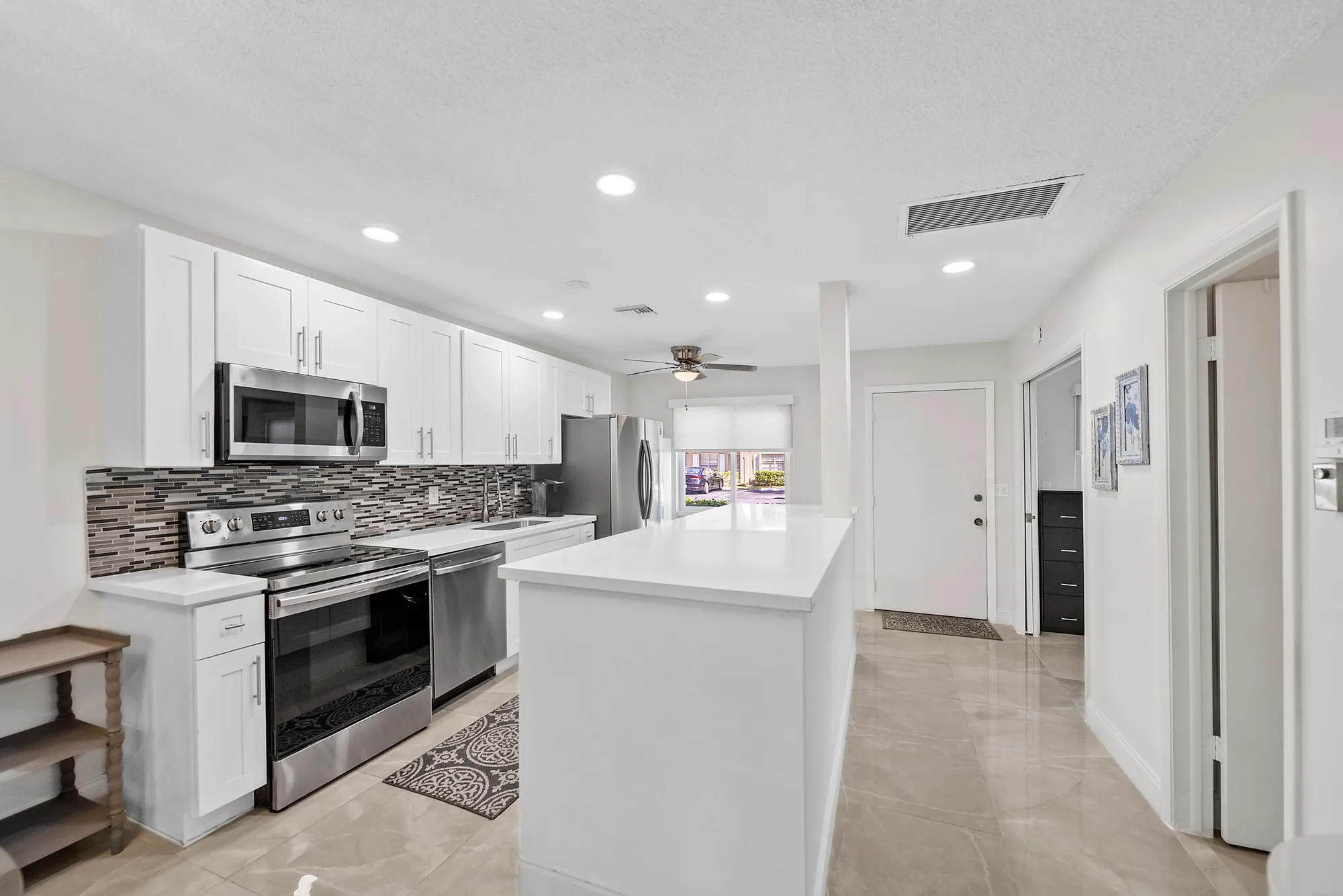Property Slideshow image 9 of 28 | 13984 via flora c, Delray Beach, FL, 33484