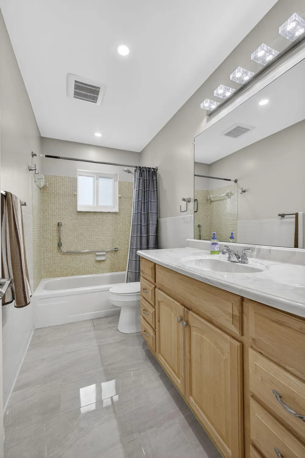 Property Slideshow image 35 of 57 | 1703 sw 16th st, Boynton Beach, FL, 33426