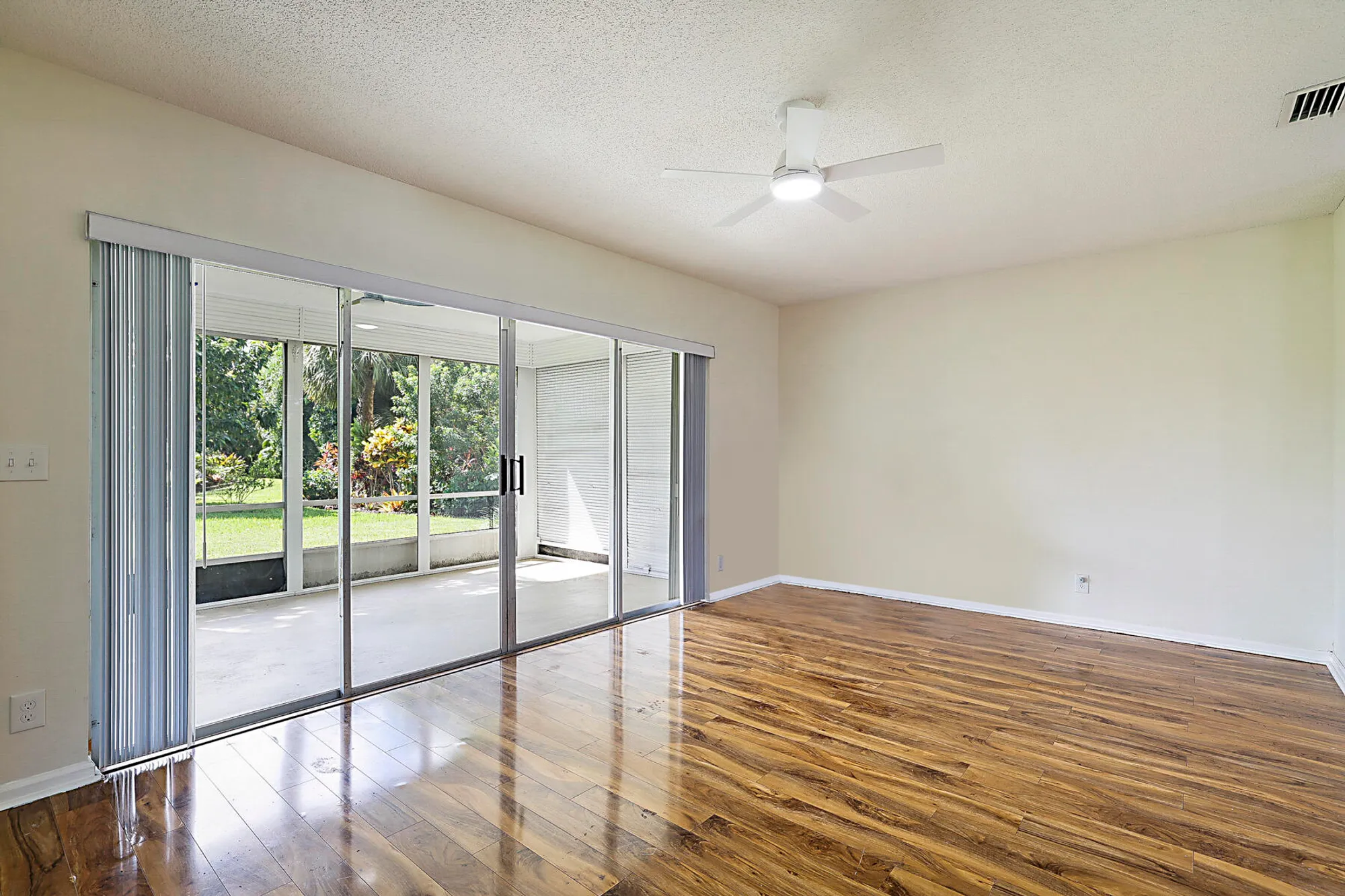 Property Slideshow image 15 of 35 | 6298 summer sky ln, Greenacres, FL, 33463