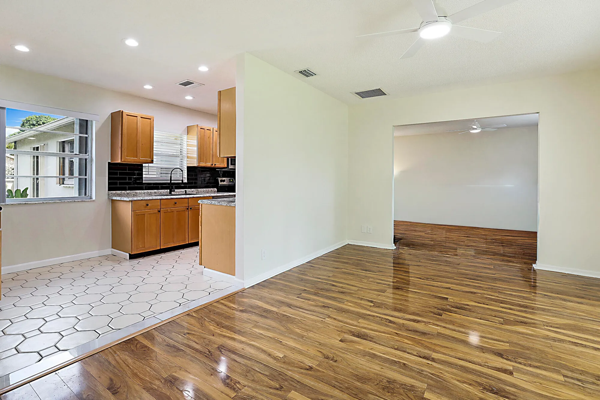 Property Slideshow image 13 of 35 | 6298 summer sky ln, Greenacres, FL, 33463
