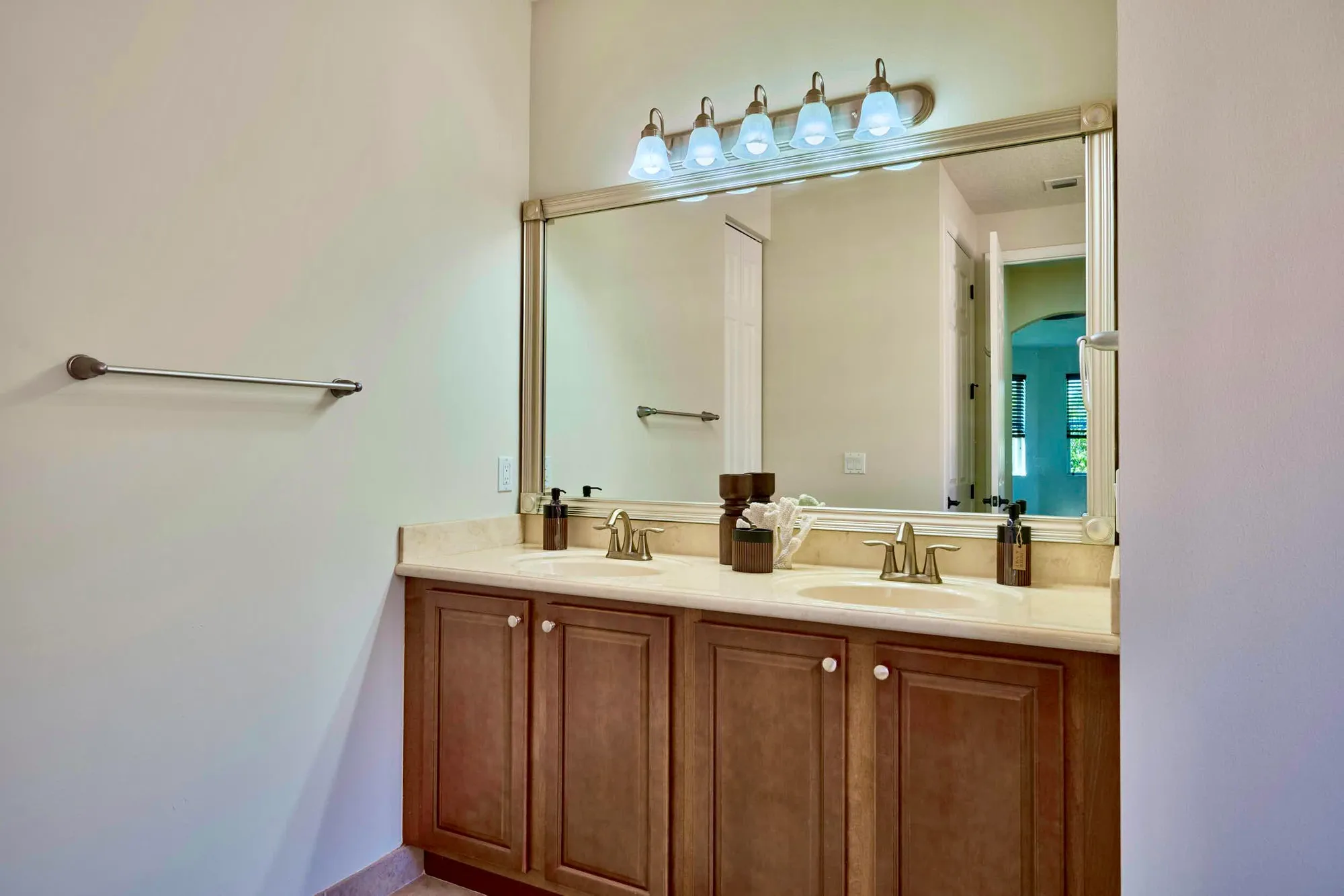 Property Slideshow image 37 of 90 | 6227 thames pl, Vero Beach, FL, 32966
