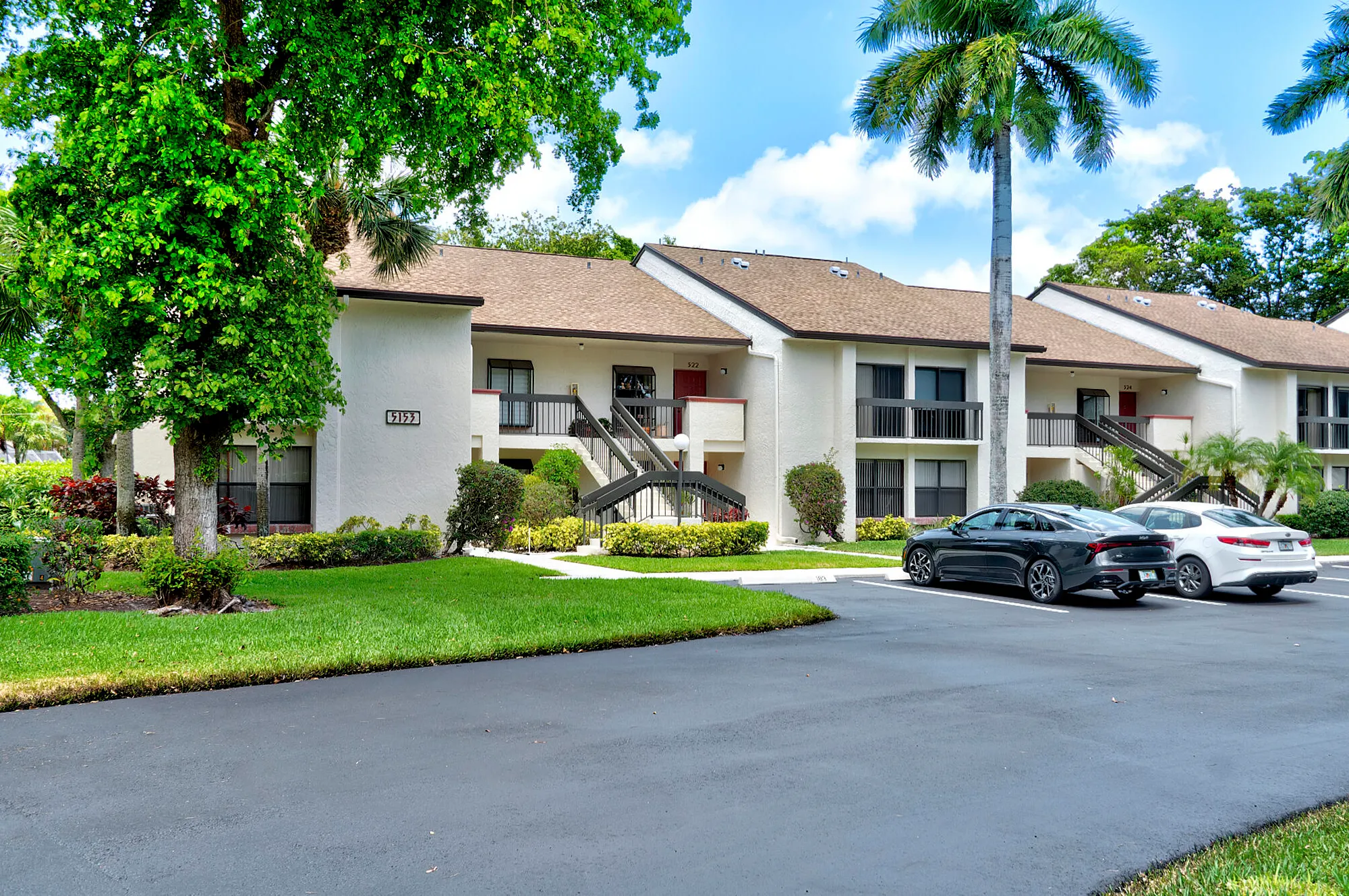 Property Slideshow image 2 of 47 | 5153 oak hill ln 512, Delray Beach, FL, 33484