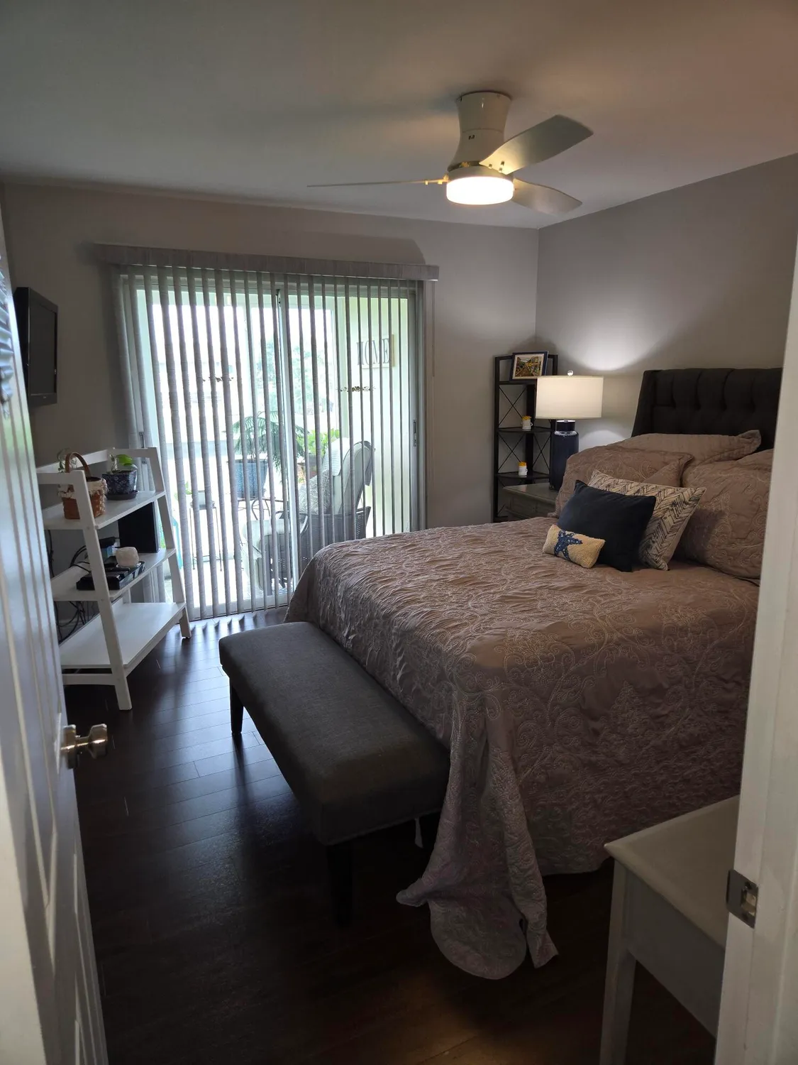 Property Slideshow image 17 of 20 | 320 andover m, West Palm Beach, FL, 33417