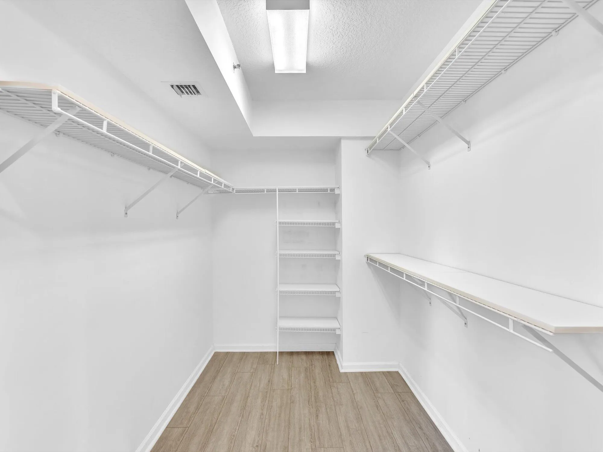 Property Slideshow image 19 of 61 | 12565 imperial isle dr 301, Boynton Beach, FL, 33437