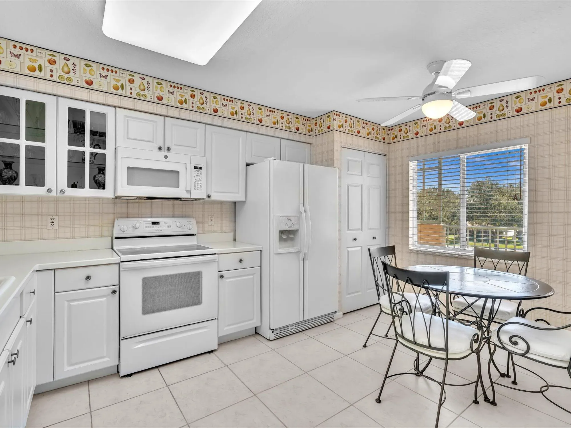 Property Slideshow image 11 of 61 | 12565 imperial isle dr 301, Boynton Beach, FL, 33437