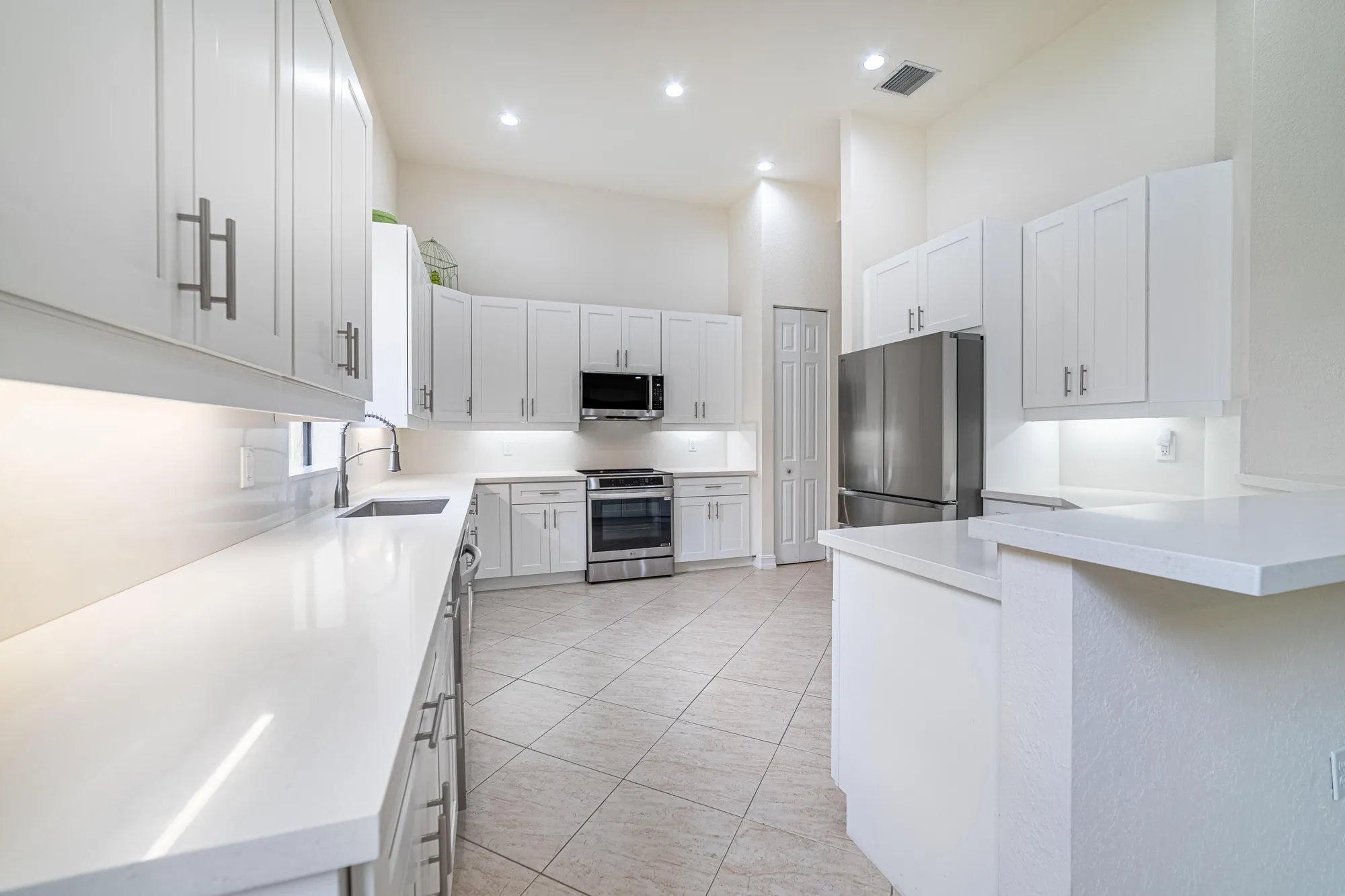 Property Slideshow image 15 of 65 | 9720 isles cay dr, Delray Beach, FL, 33446
