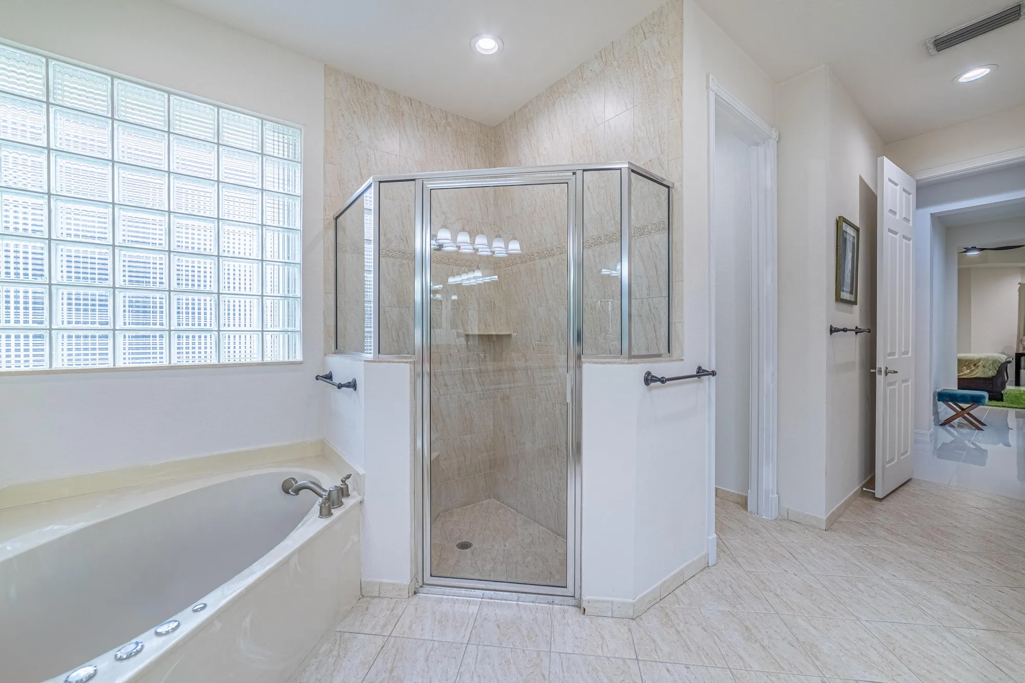 Property Slideshow image 25 of 65 | 9720 isles cay dr, Delray Beach, FL, 33446