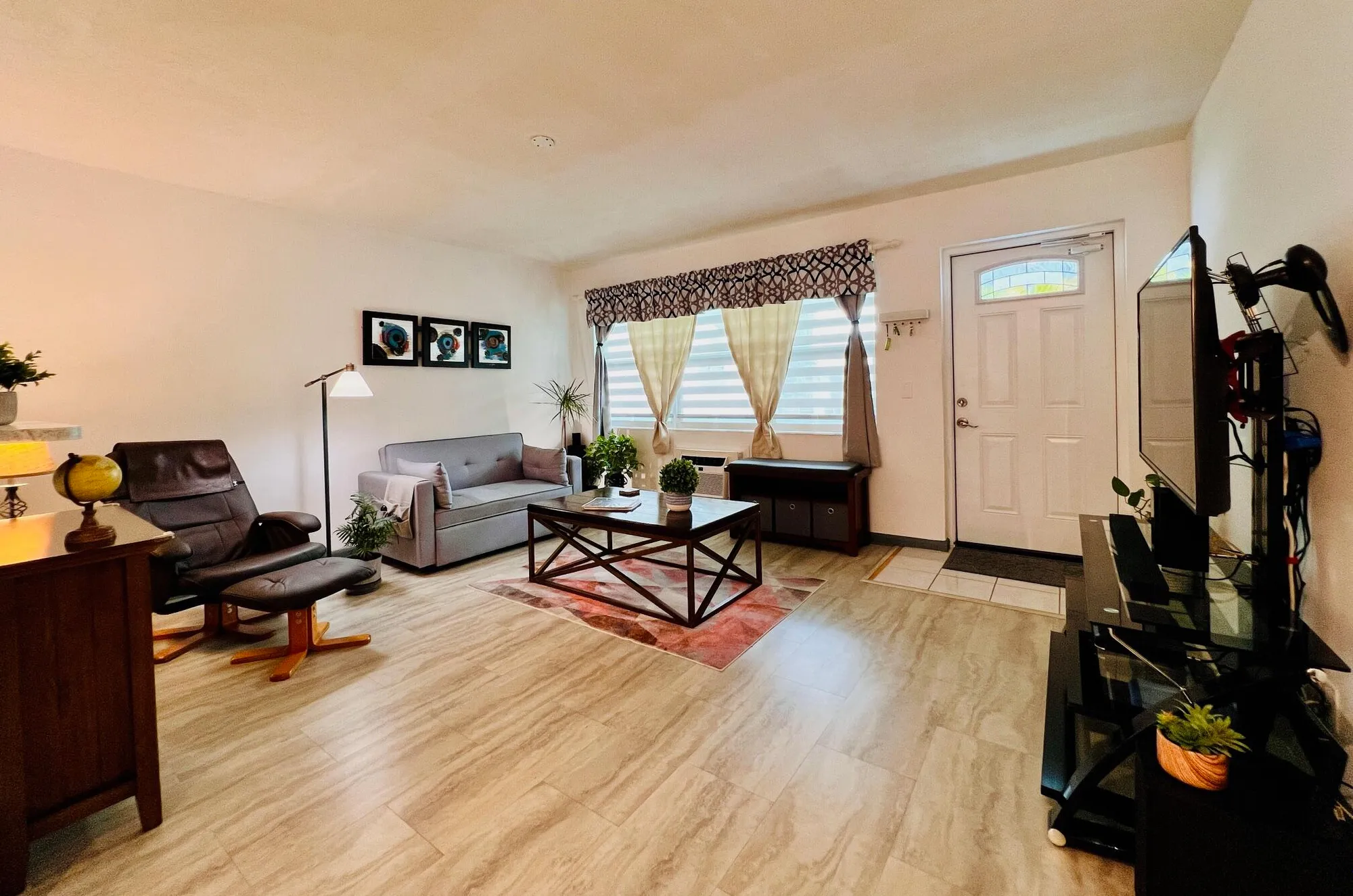 Property Slideshow image 4 of 14 | 135 dorchester f, West Palm Beach, FL, 33417