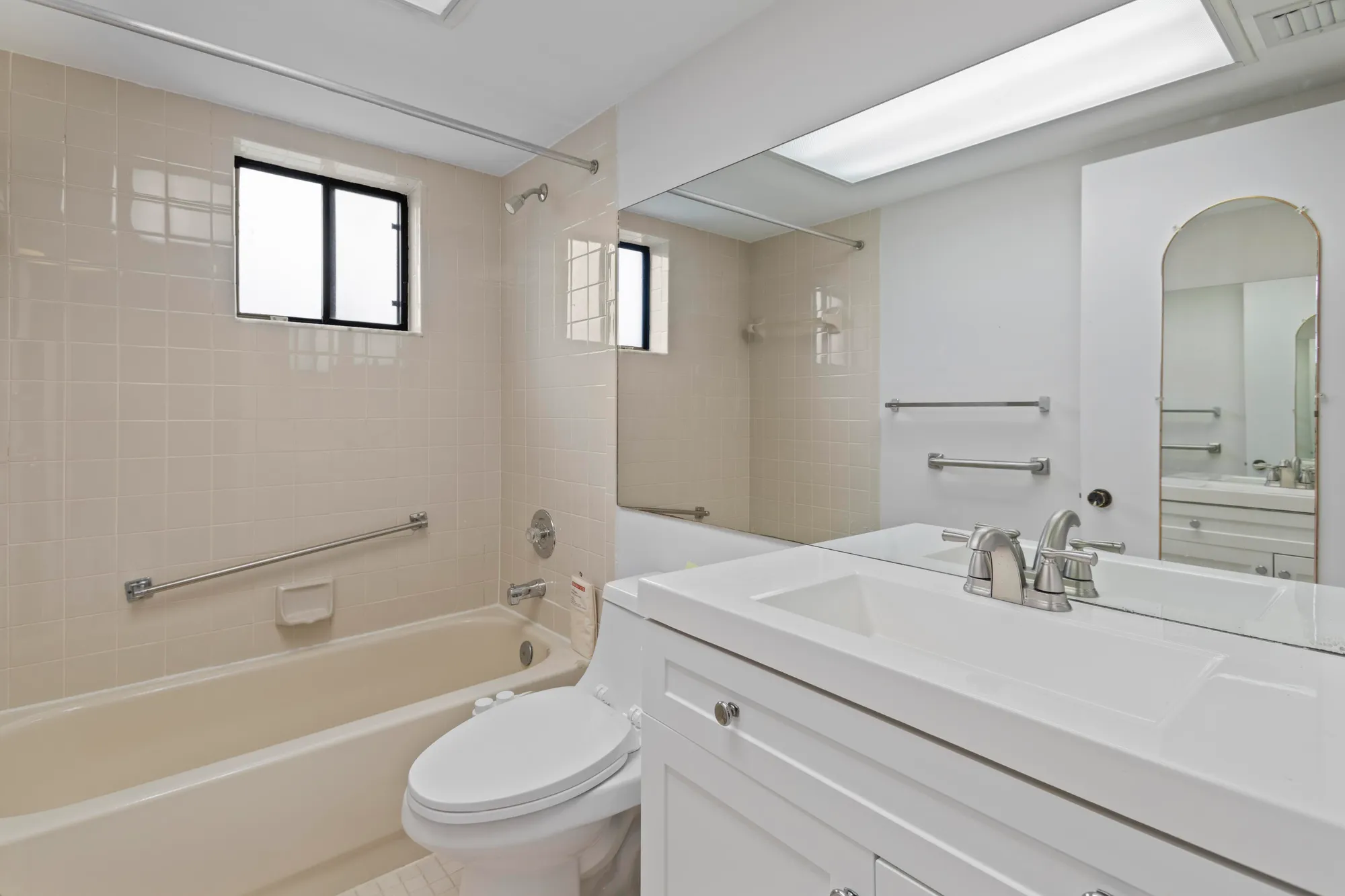 Property Slideshow image 10 of 39 | 5100 las verdes cir 119, Delray Beach, FL, 33484