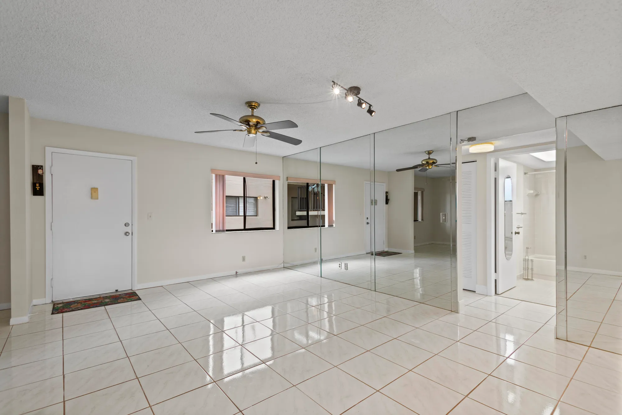 Property Slideshow image 17 of 39 | 5100 las verdes cir 119, Delray Beach, FL, 33484