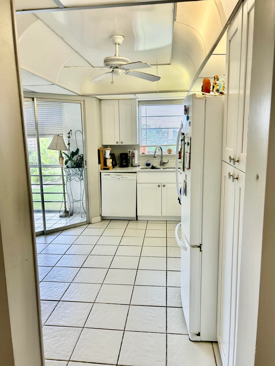 Property Slideshow image 6 of 21 | 3810 via poinciana apt 605, Lake Worth, FL, 33467