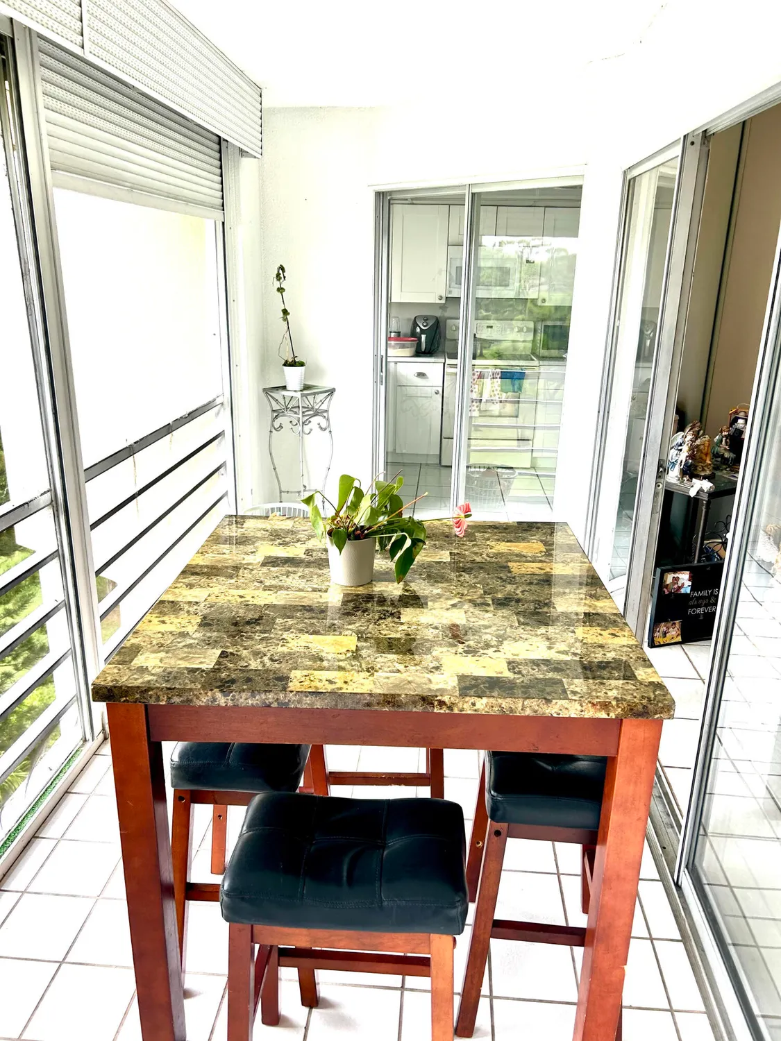 Property Slideshow image 8 of 21 | 3810 via poinciana apt 605, Lake Worth, FL, 33467