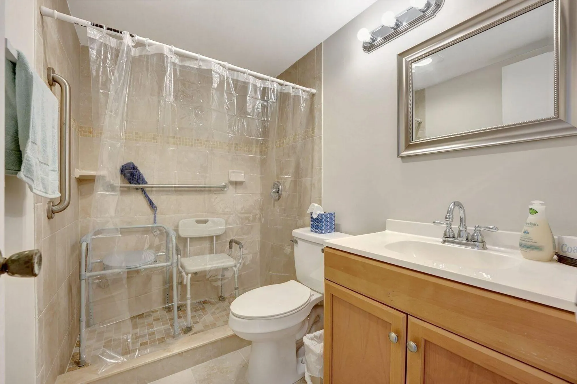 Property Slideshow image 13 of 37 | 4026 swansea b, Deerfield Beach, FL, 33442